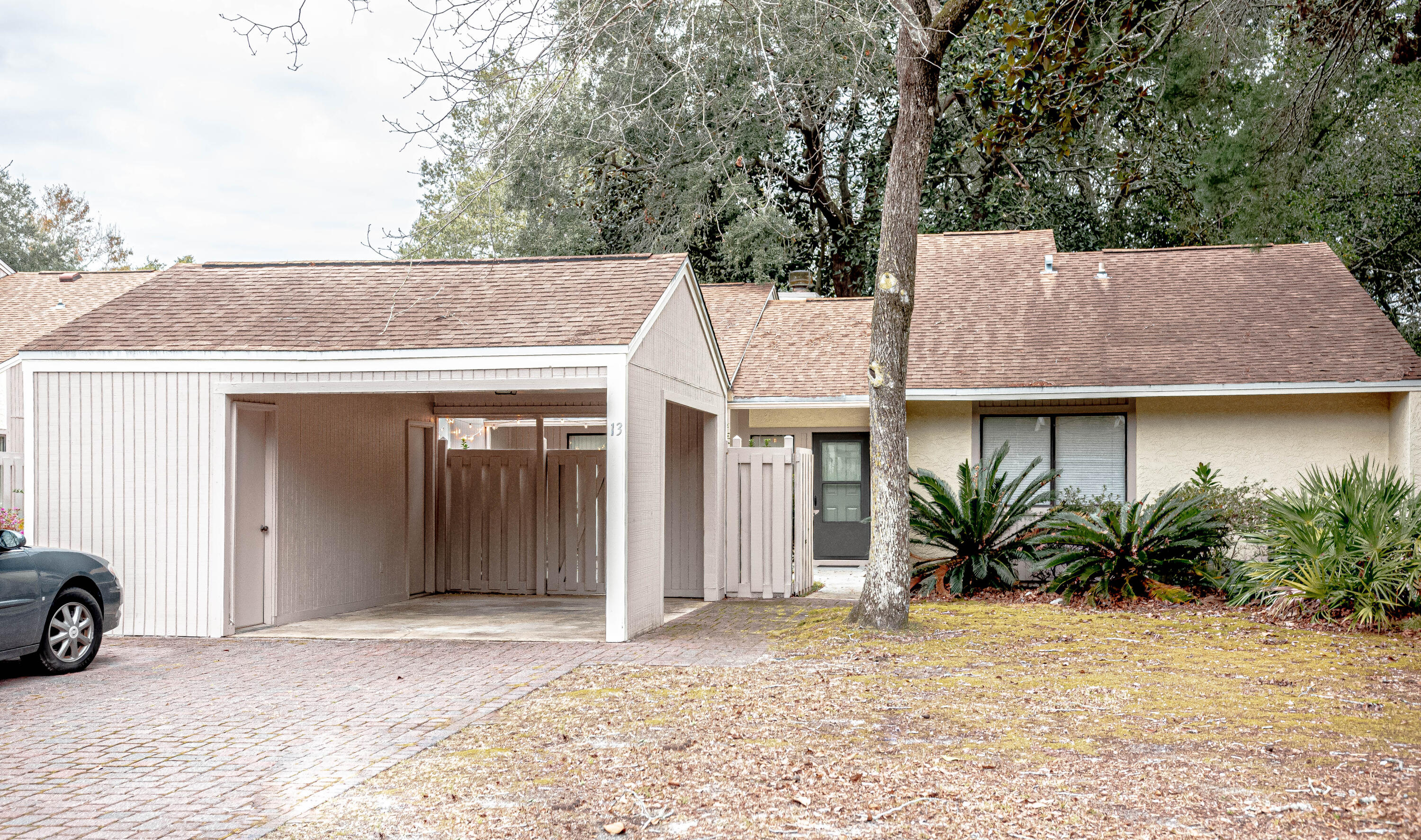 BLUWTR BAY-ROYAL OAK - Residential