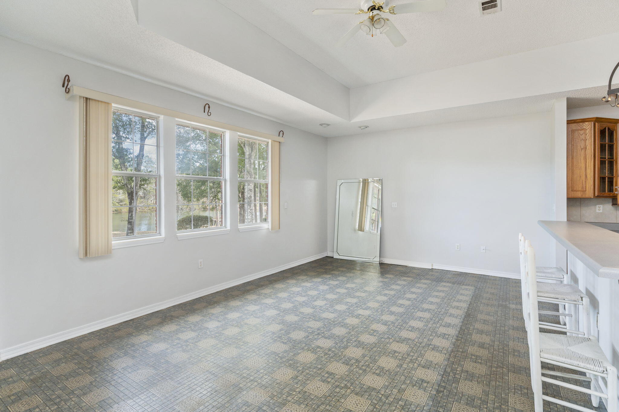 DEL CERRO VISTA - Residential