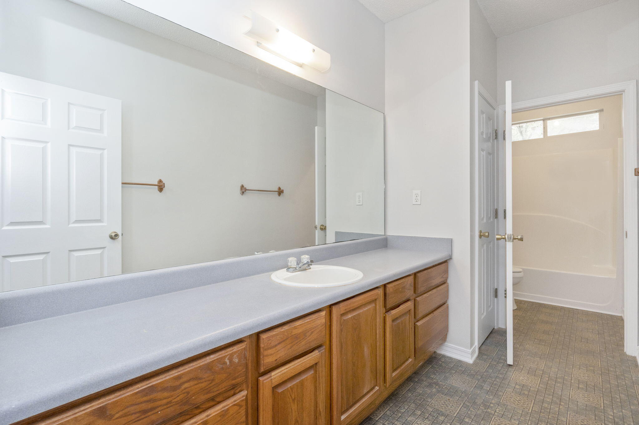 DEL CERRO VISTA - Residential