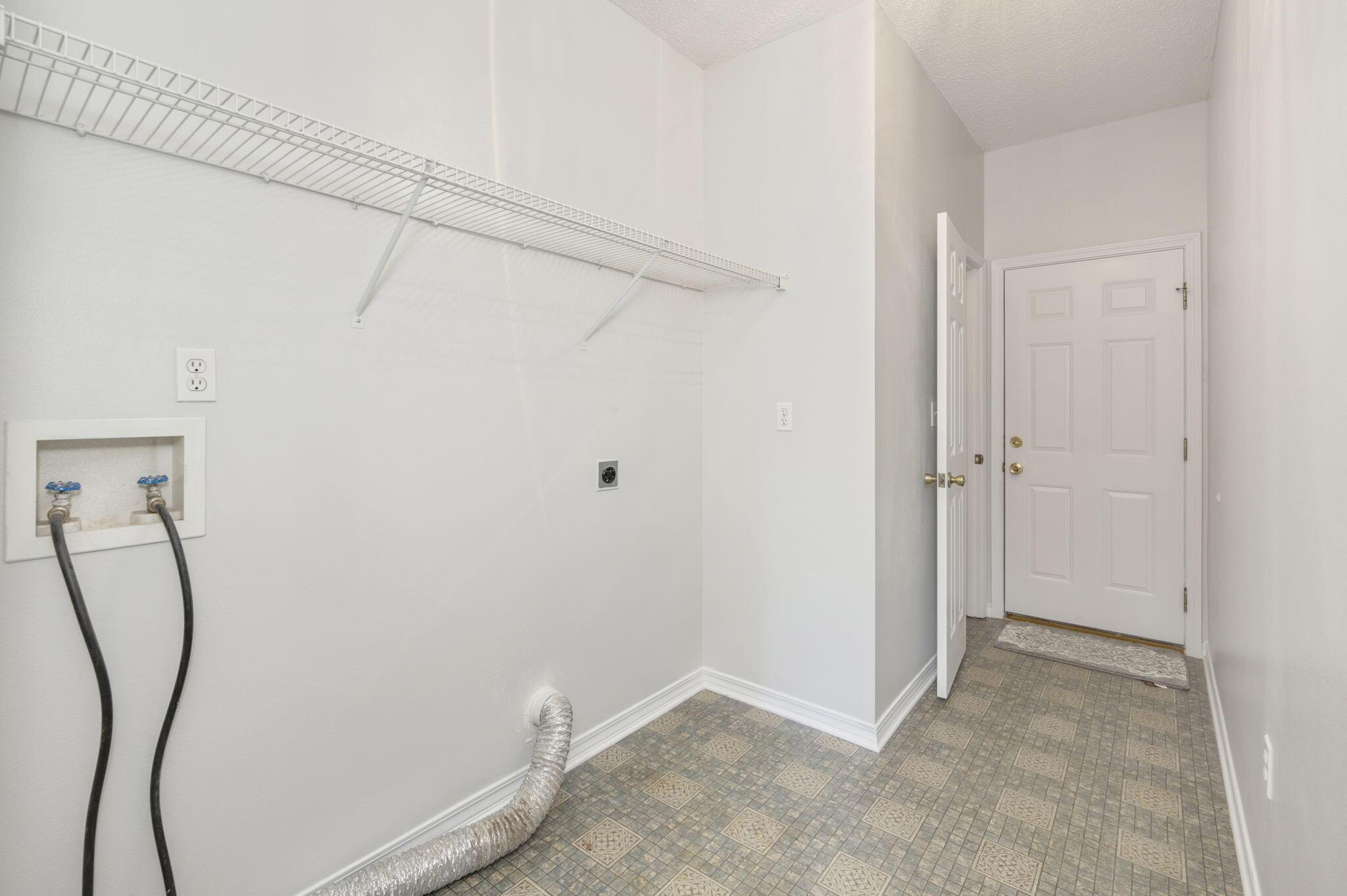 DEL CERRO VISTA - Residential