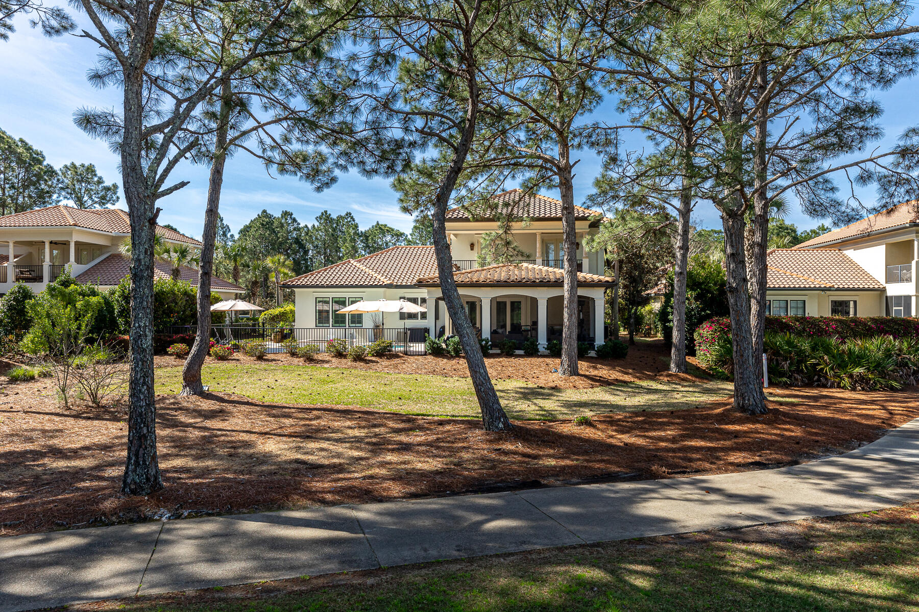 BURNT PINE - Residential