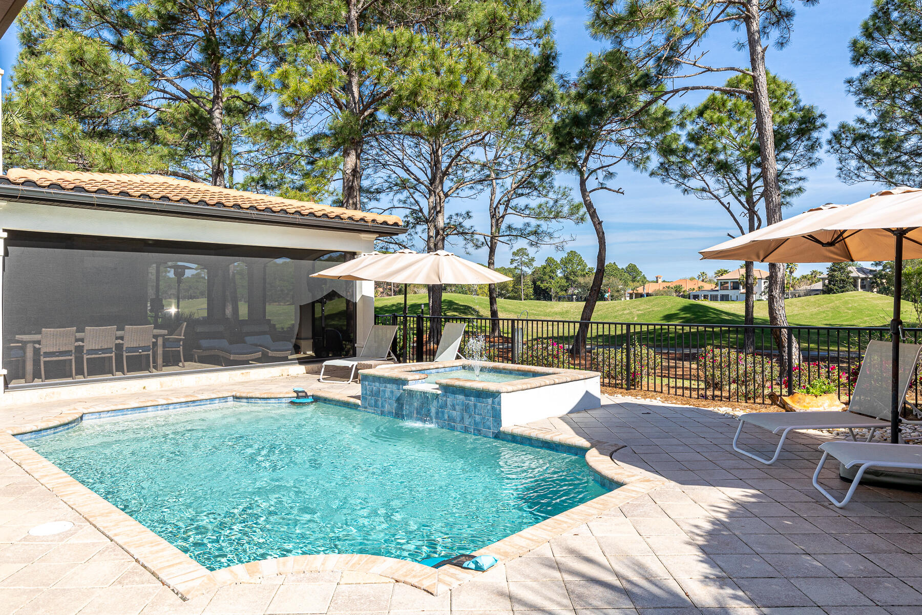 BURNT PINE - Residential