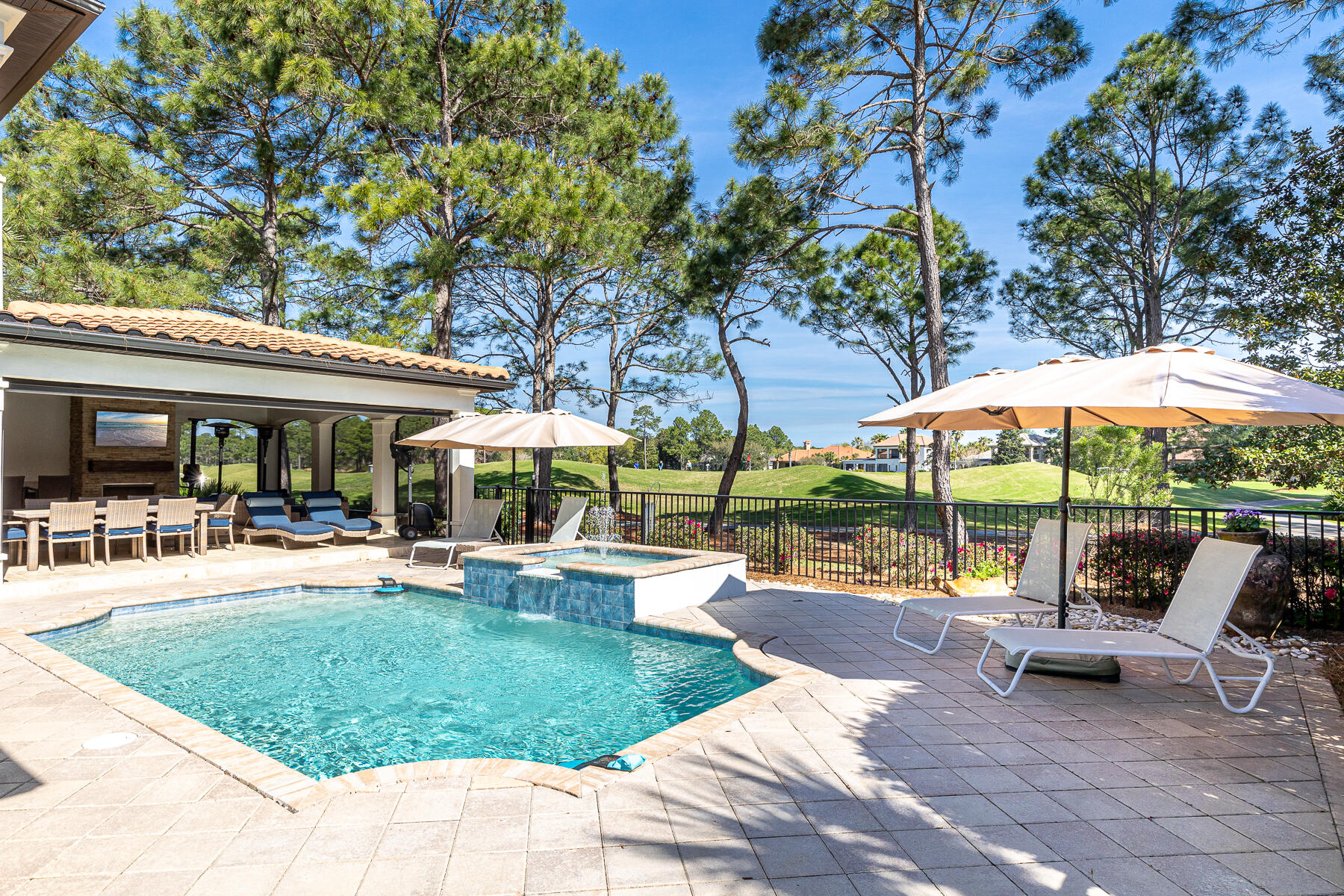 BURNT PINE - Residential