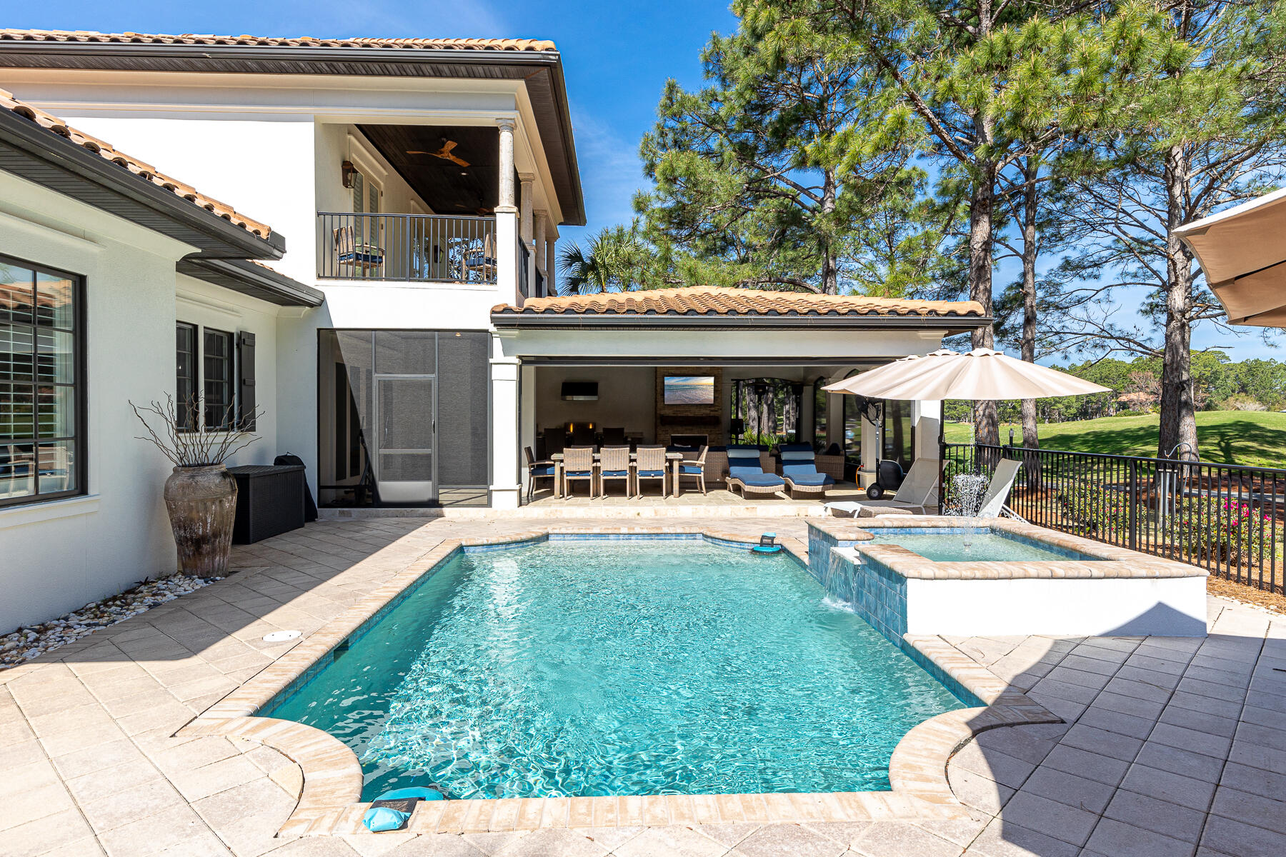 BURNT PINE - Residential