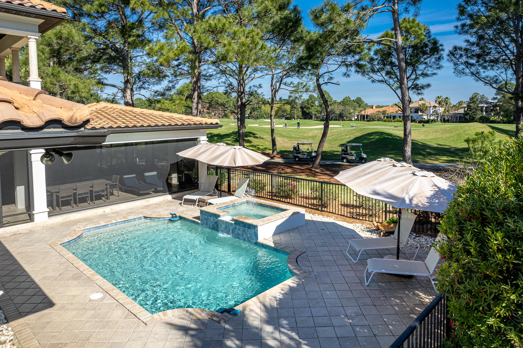 BURNT PINE - Residential