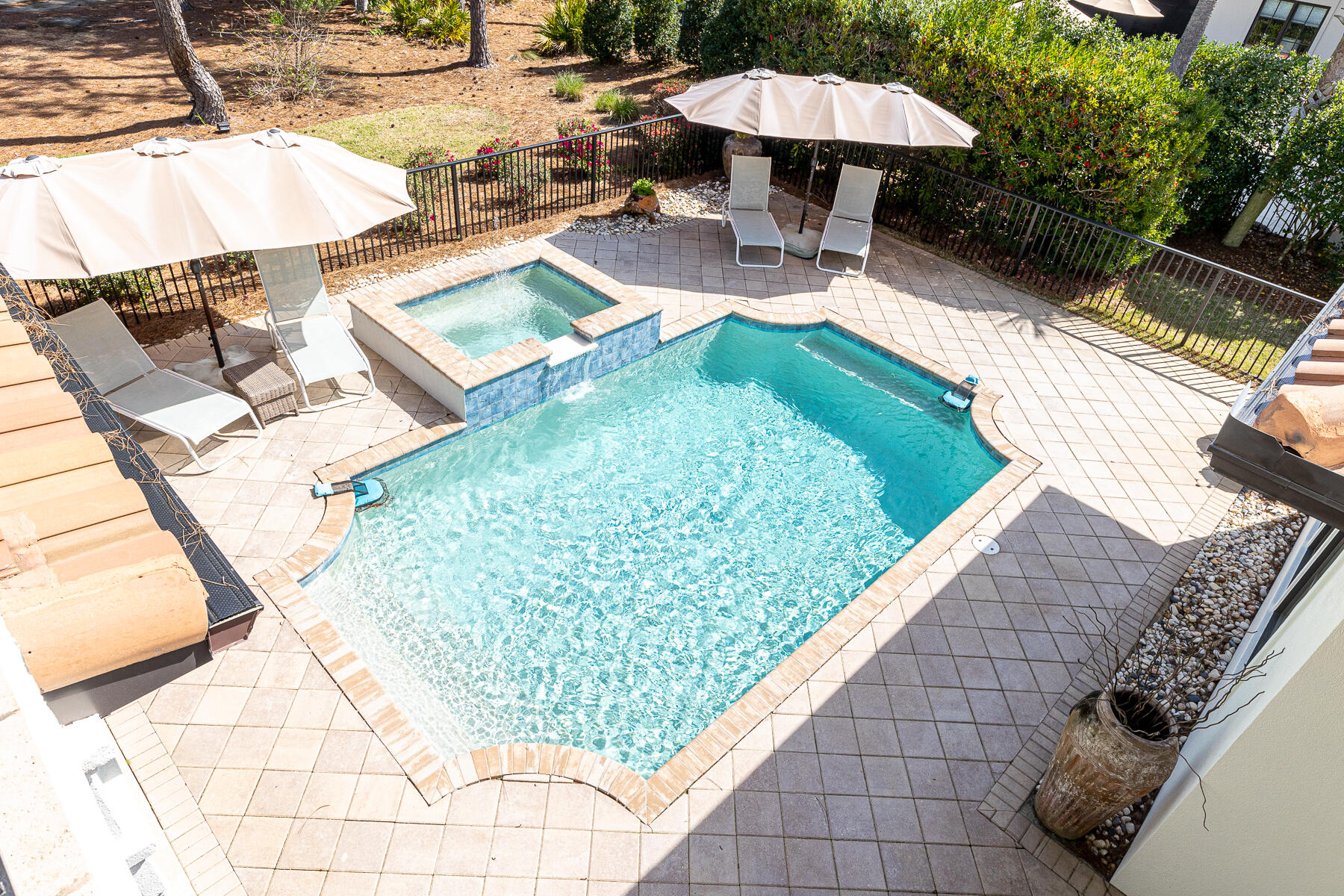 BURNT PINE - Residential