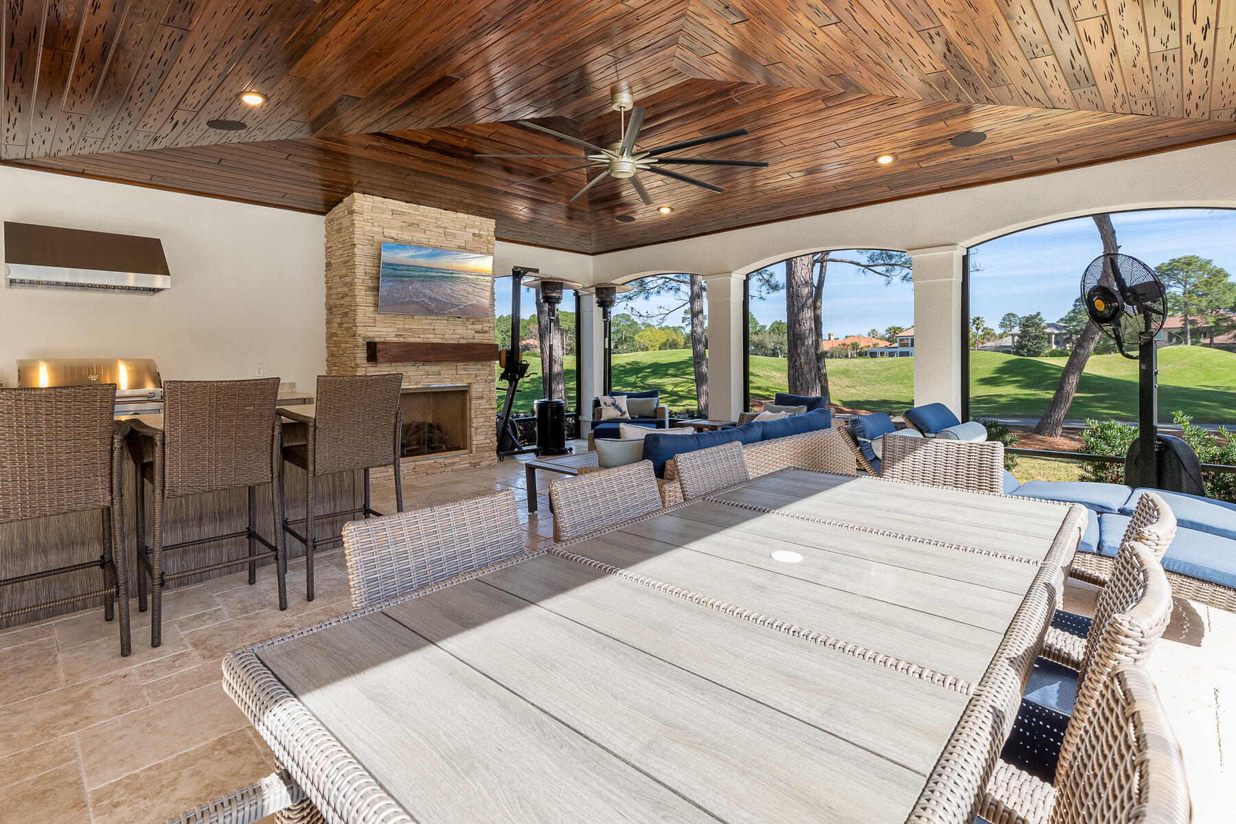 BURNT PINE - Residential