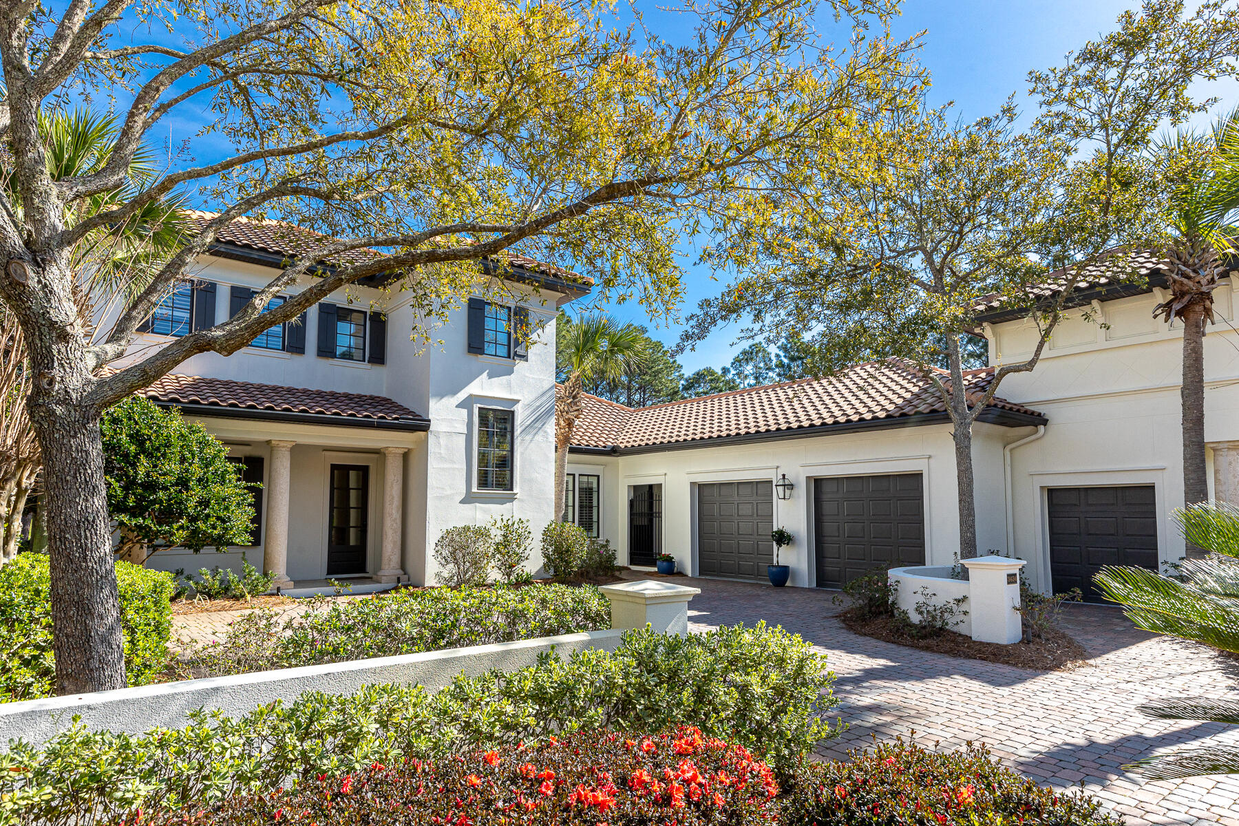 BURNT PINE - Residential