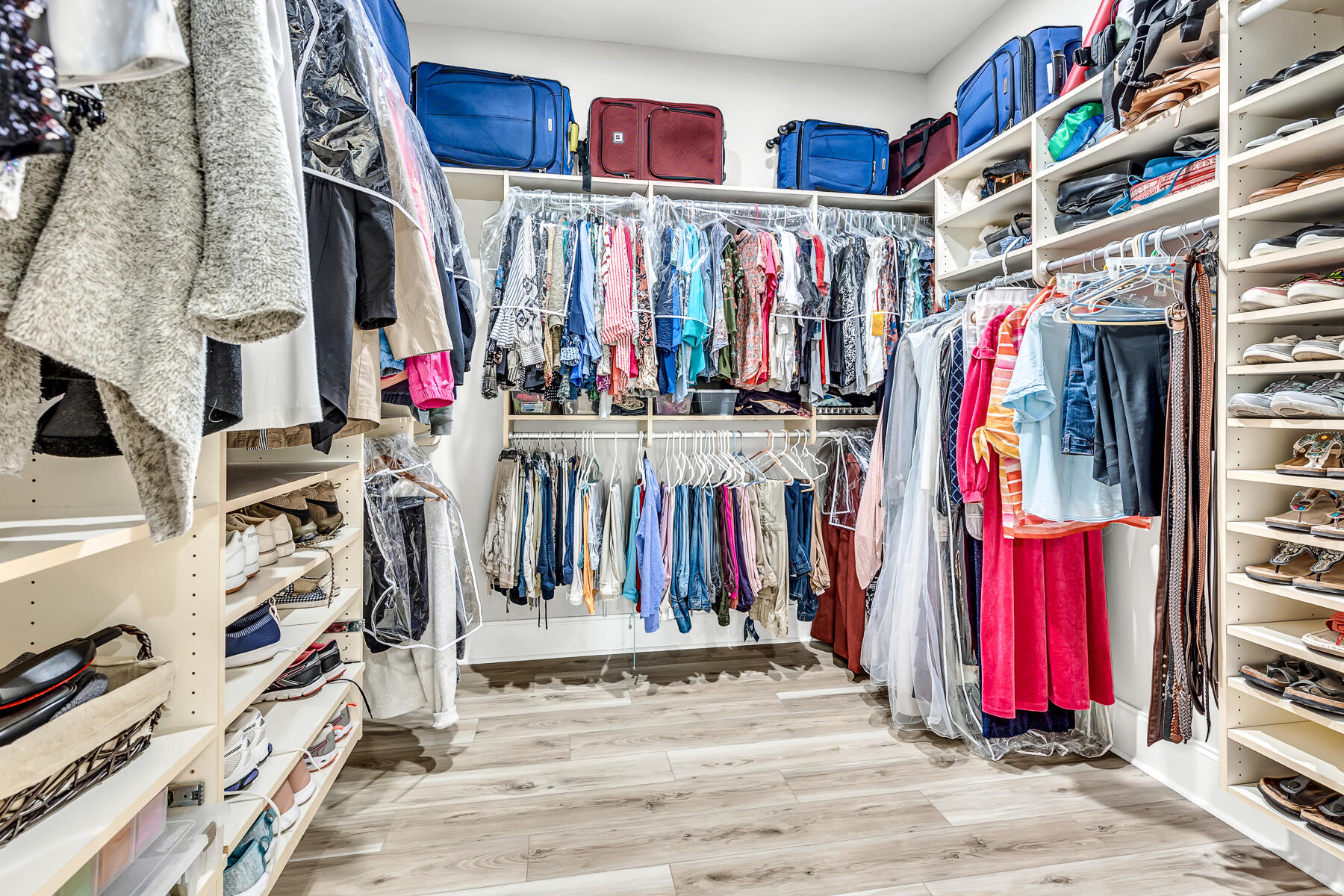 BURNT PINE - Residential