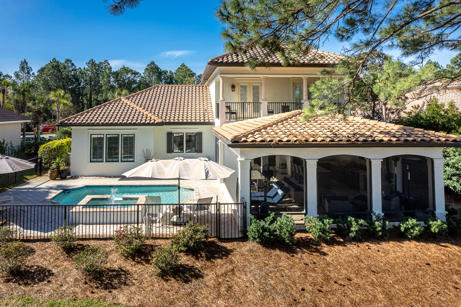 BURNT PINE - Residential