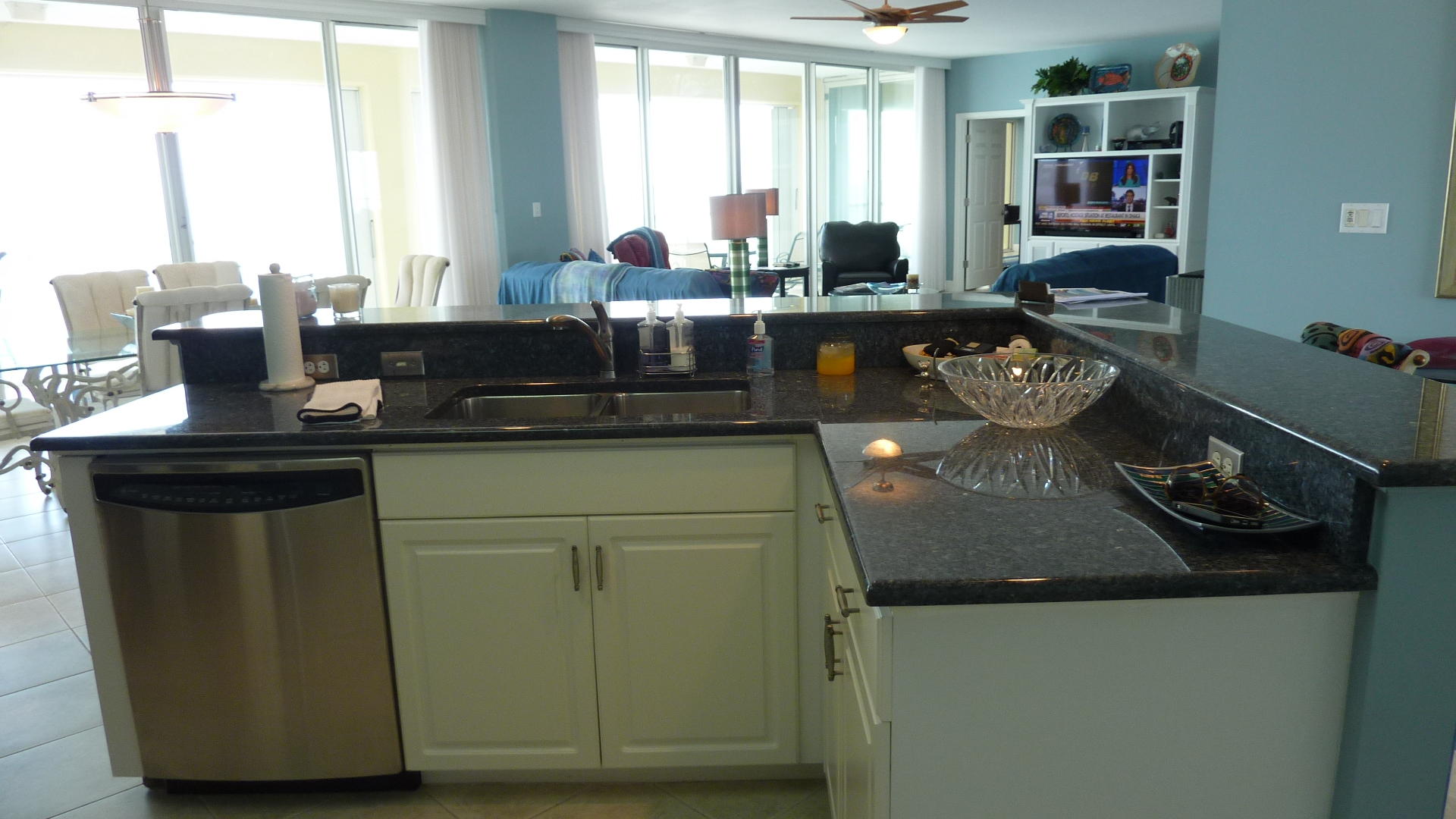 OCEANIA CONDO - Residential