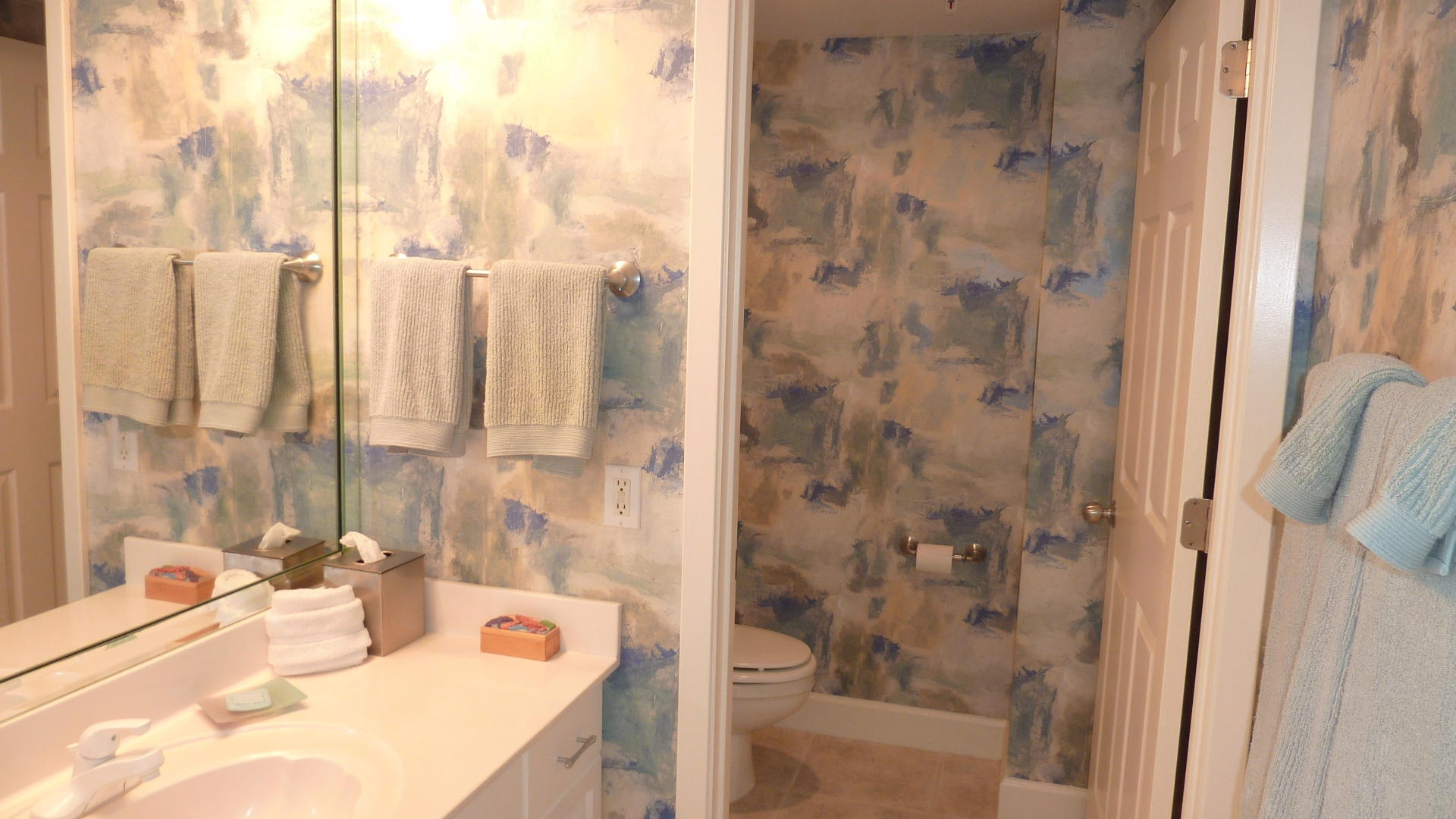 OCEANIA CONDO - Residential