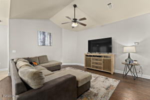 LAGRANGE LANDING - Residential