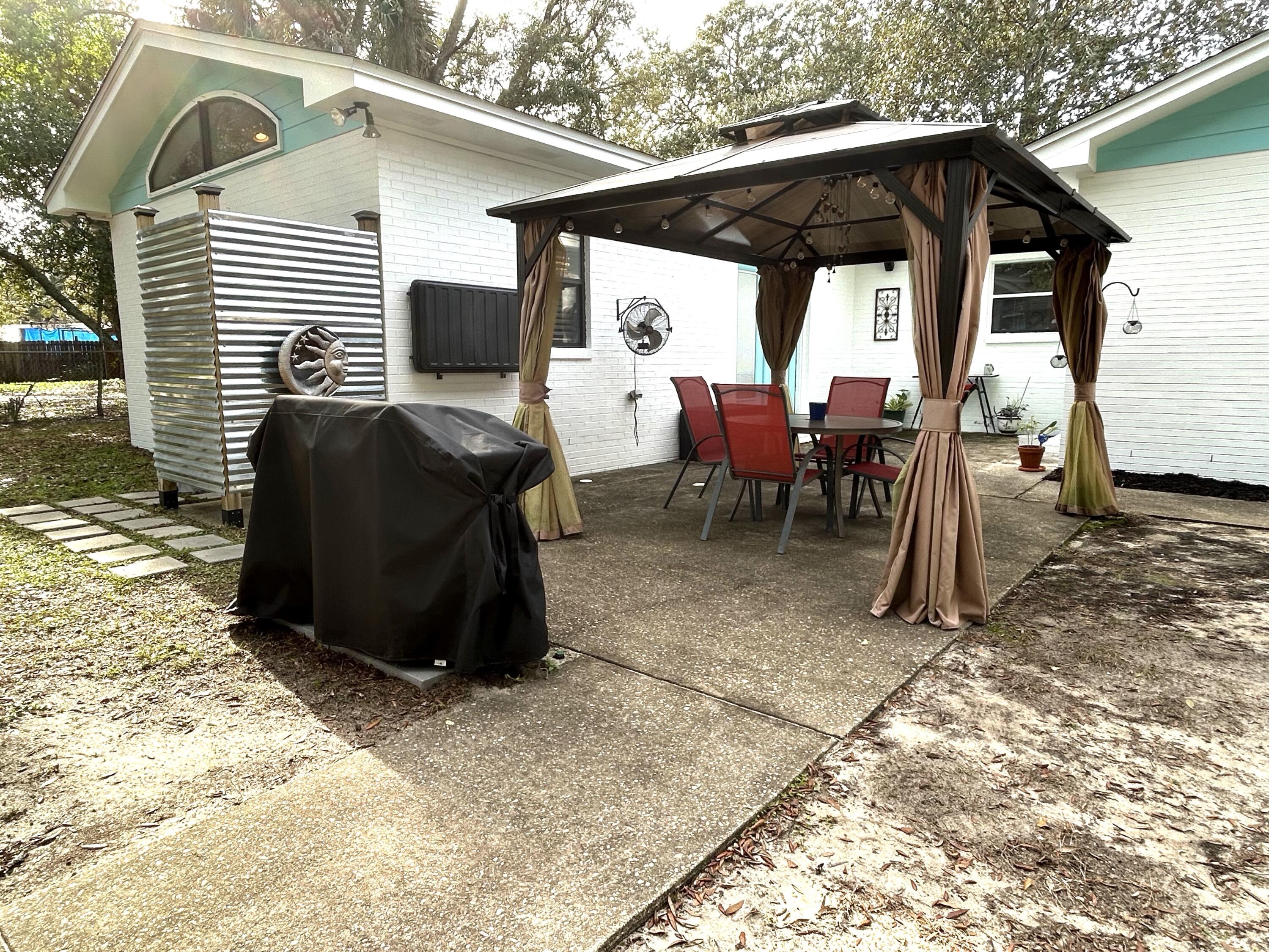 ROSEWOOD HOMES - Residential