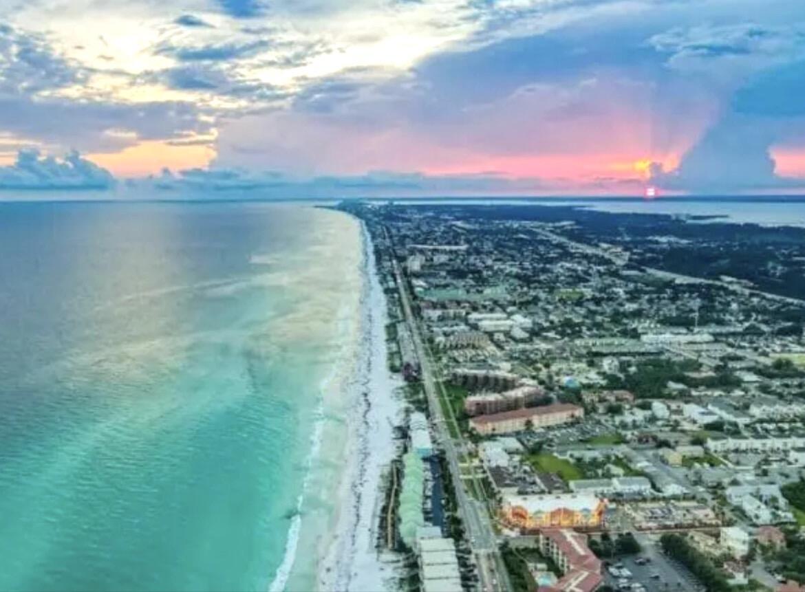 ROSEWOOD HOMES - Residential