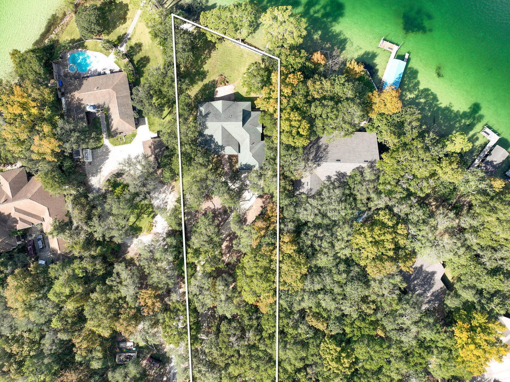 WOODLAND SHORES - Residential