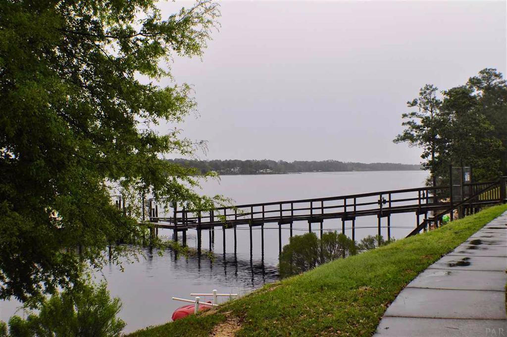 HIDDEN BAY VILLAGE - Residential