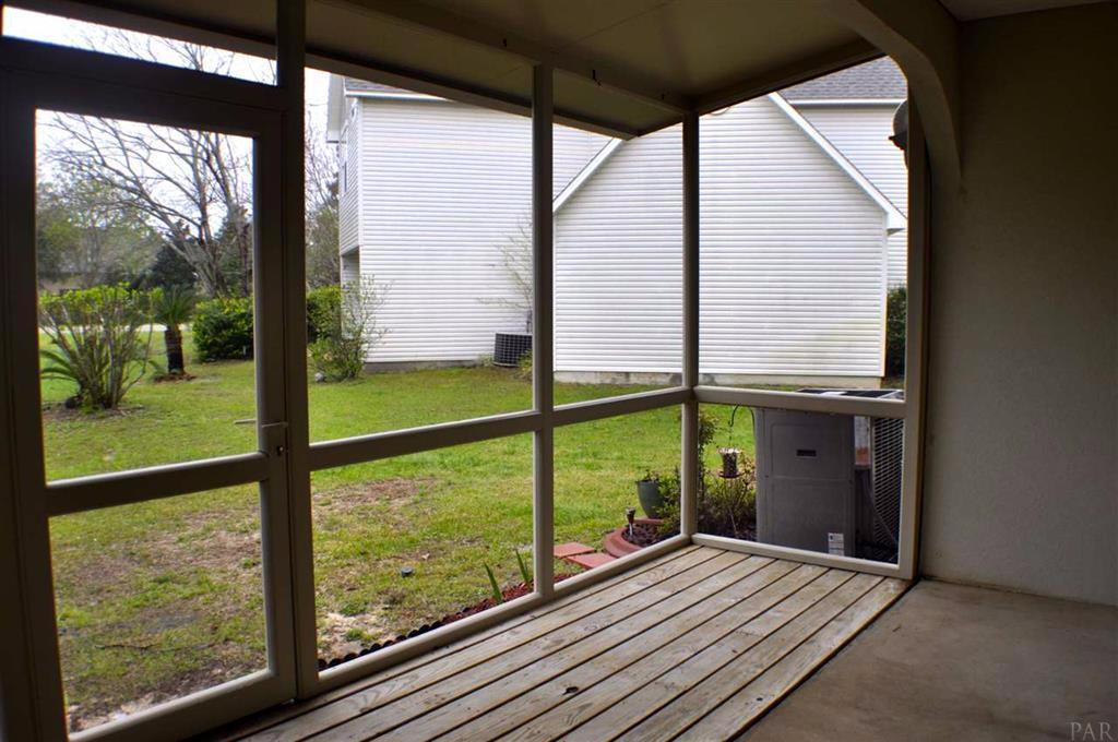 HIDDEN BAY VILLAGE - Residential