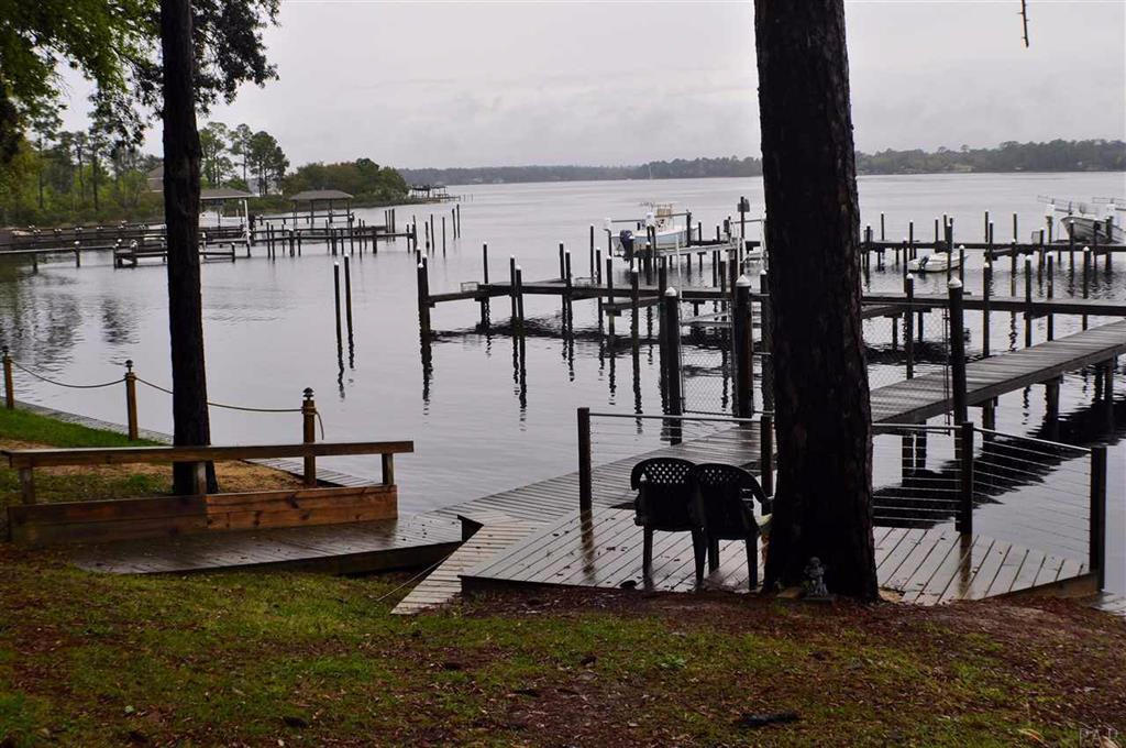 HIDDEN BAY VILLAGE - Residential