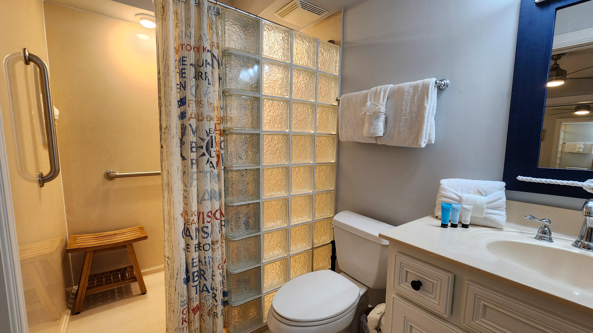 ISLAND ECHO CONDO - Residential