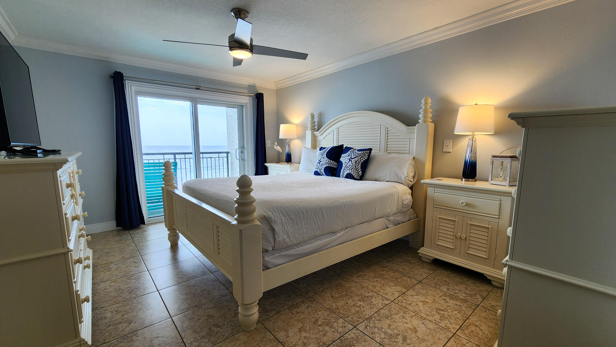 ISLAND ECHO CONDO - Residential