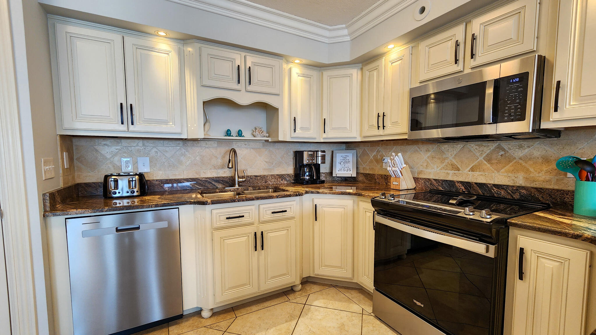 ISLAND ECHO CONDO - Residential