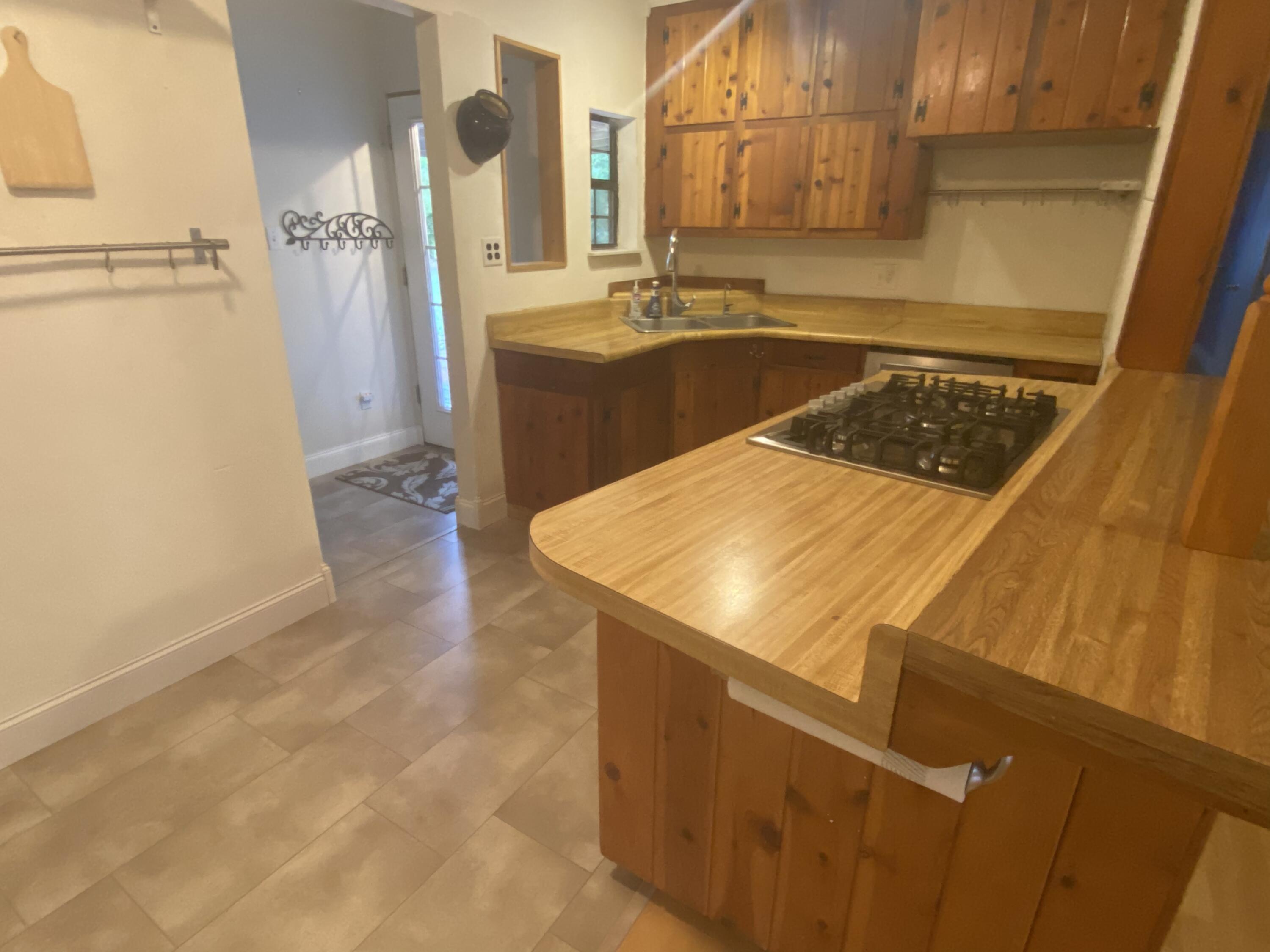 GARNIERS BEACH 3RD - Residential