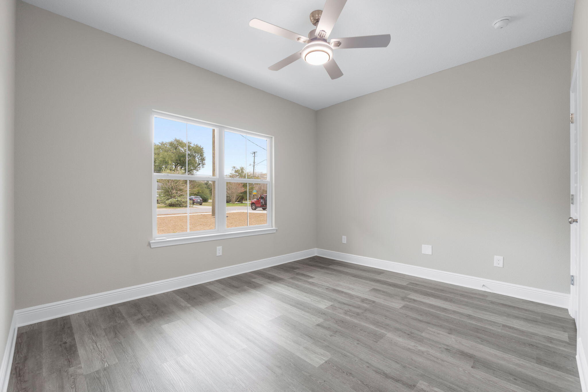 CRESCENT SHORES - Residential