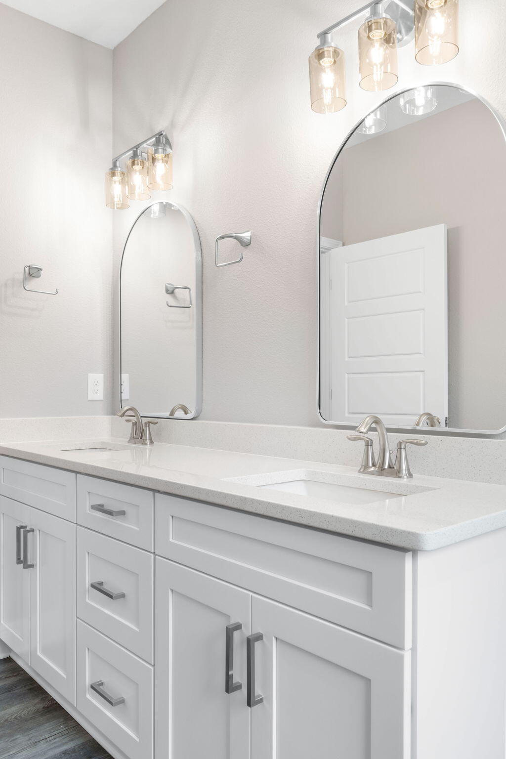 CRESCENT SHORES - Residential