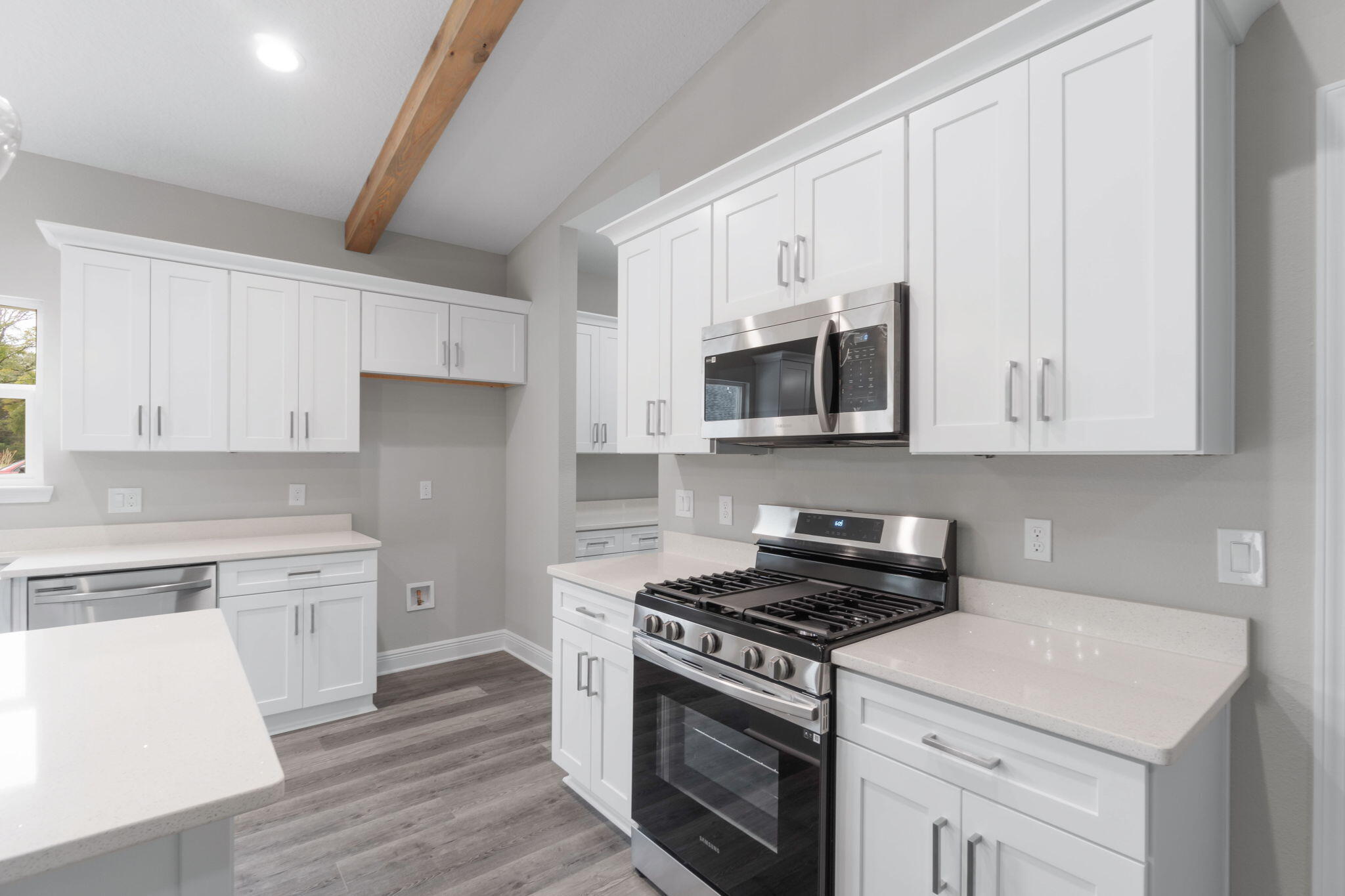 CRESCENT SHORES - Residential