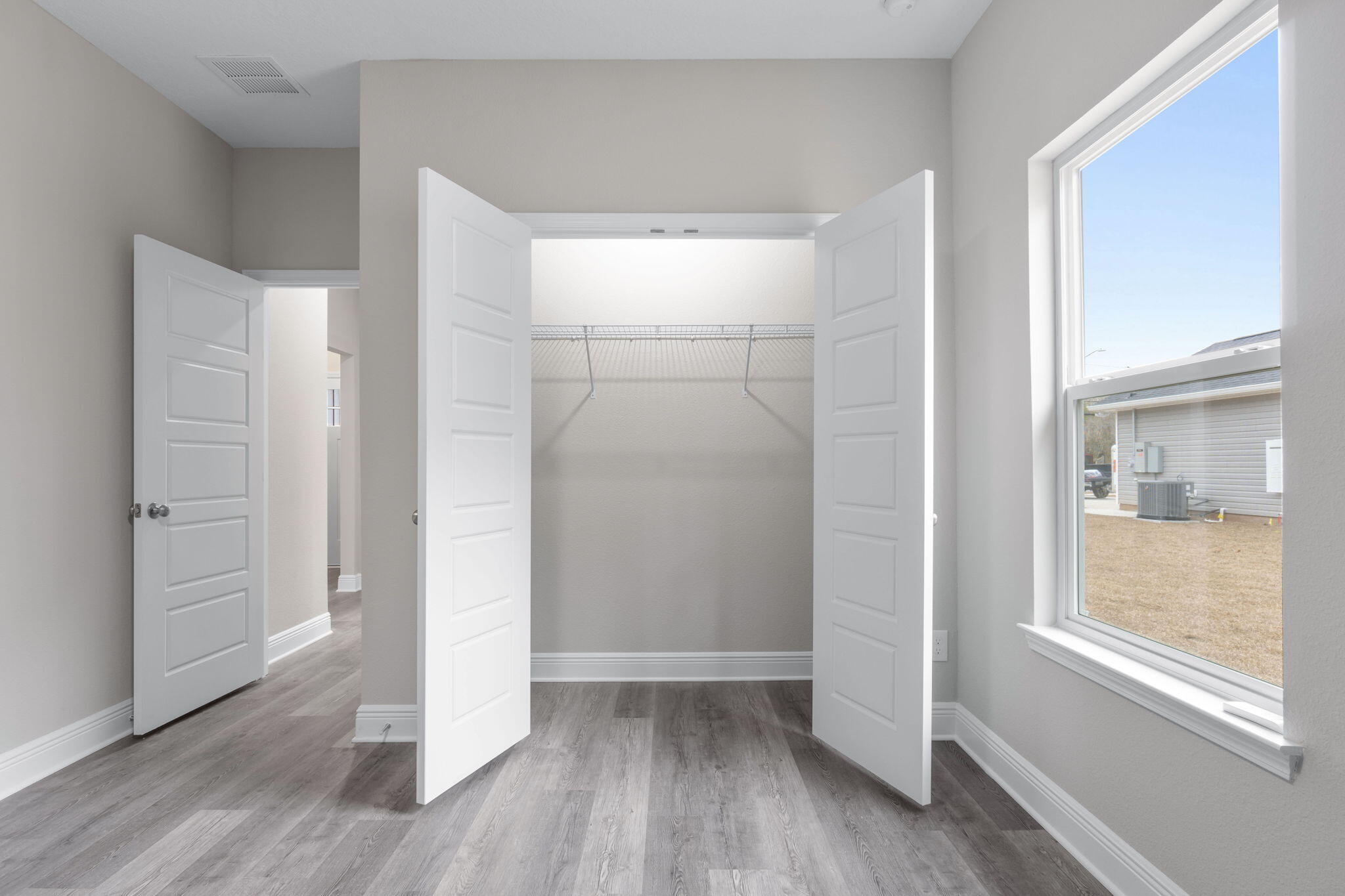 CRESCENT SHORES - Residential