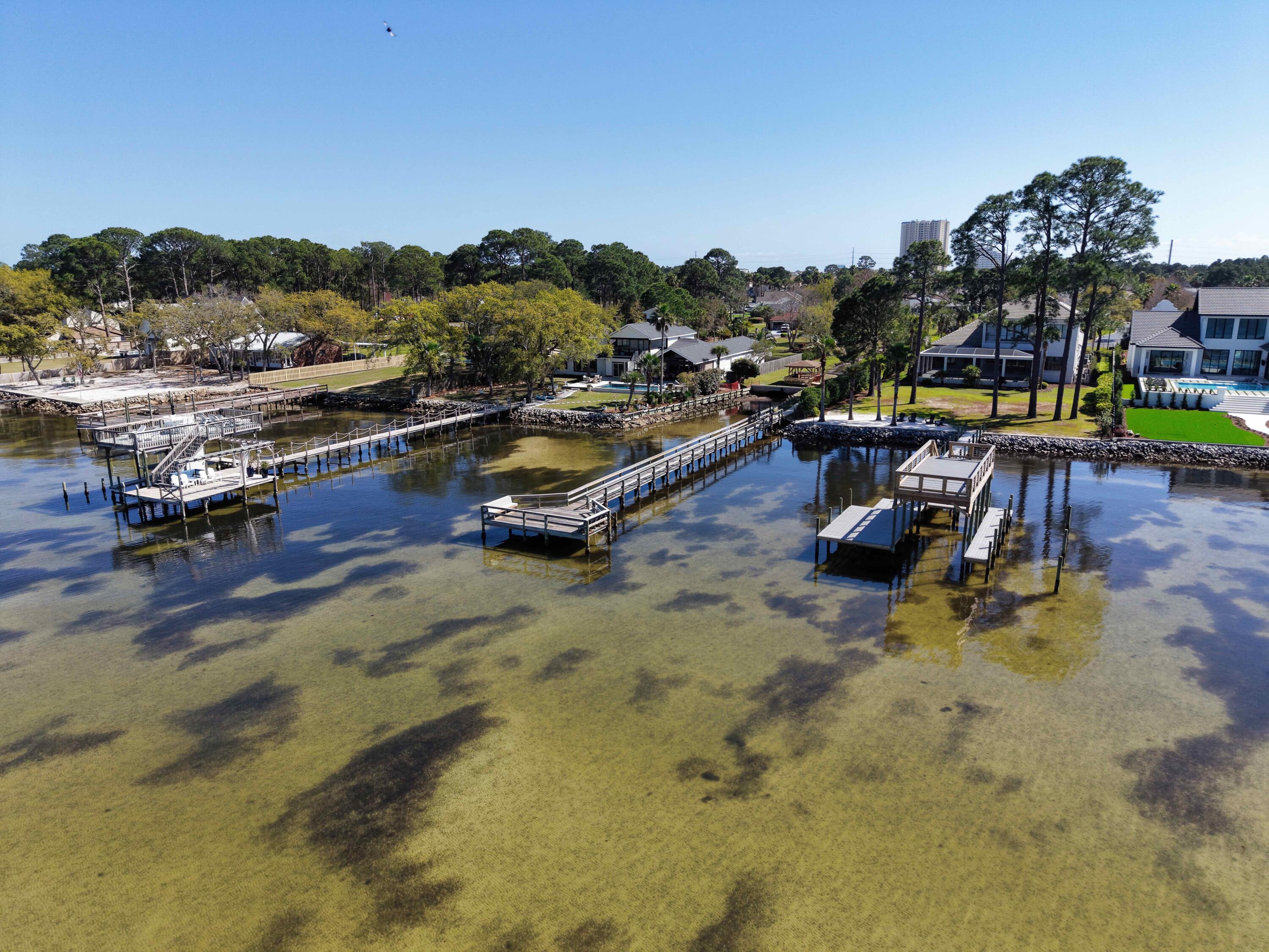 BAYSIDE - Residential