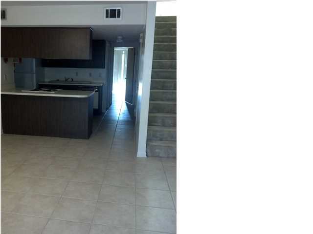 DOWNTOWNER - Residential Lease