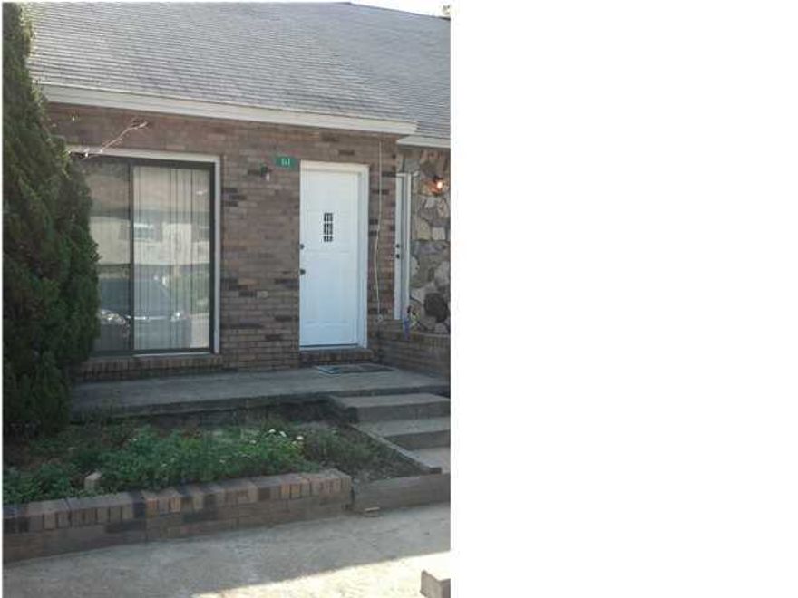 NICE TWO STORY TOWNHOMES, TWO BEDROOMS, ONE UPSTAIRS AND ONE DOWN, EACH WITH FULL BATH. CENTRALLY LOCATED TO BOTH BASES, SHOPPING AND RECREATION AREAS.