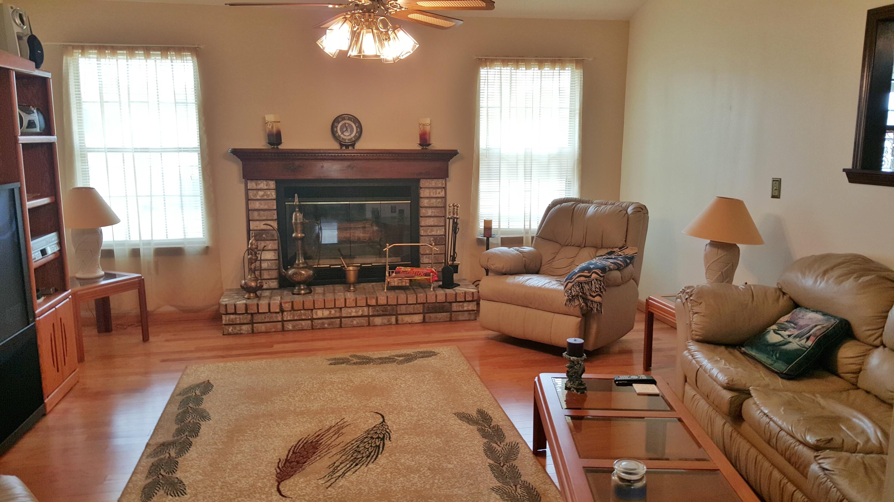 LAKESHORE GARDENS - Residential