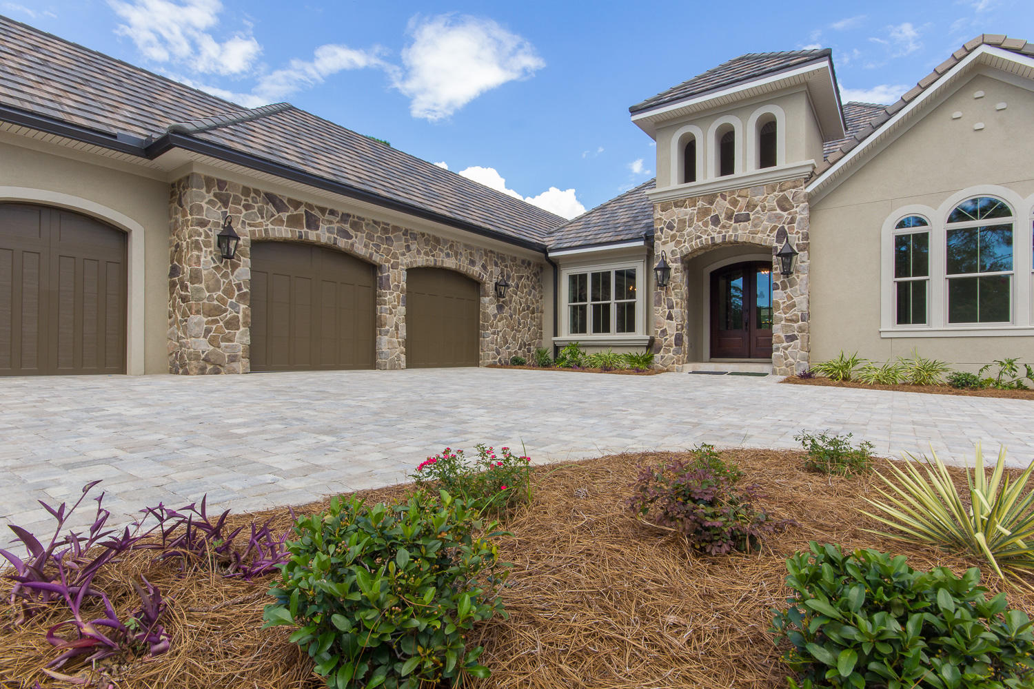 BURNT PINE - Residential