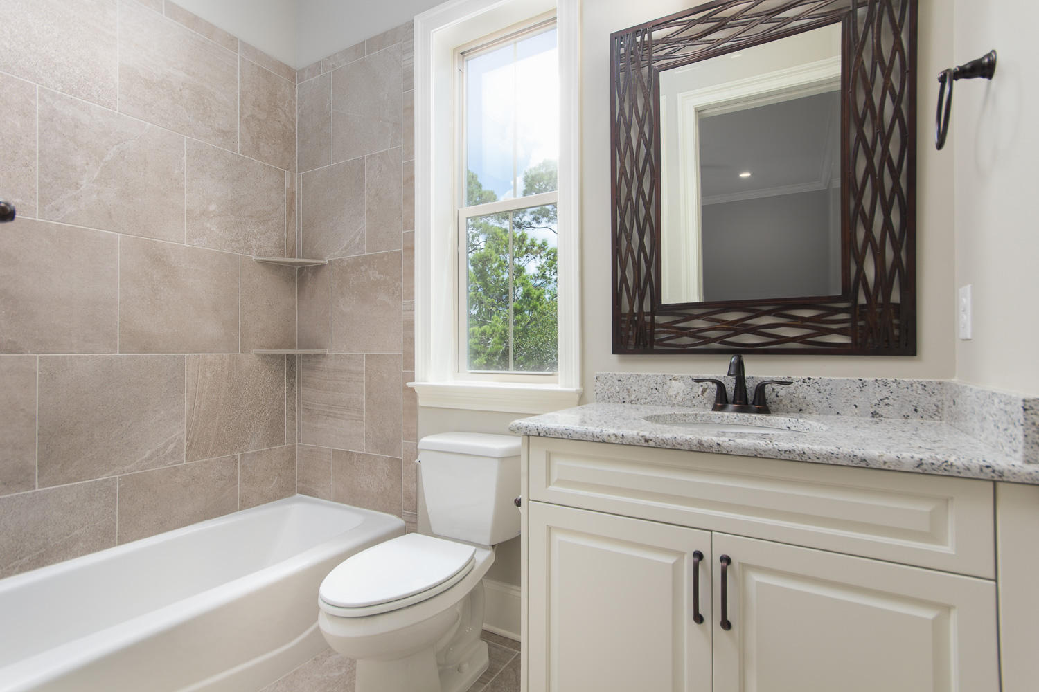 BURNT PINE - Residential