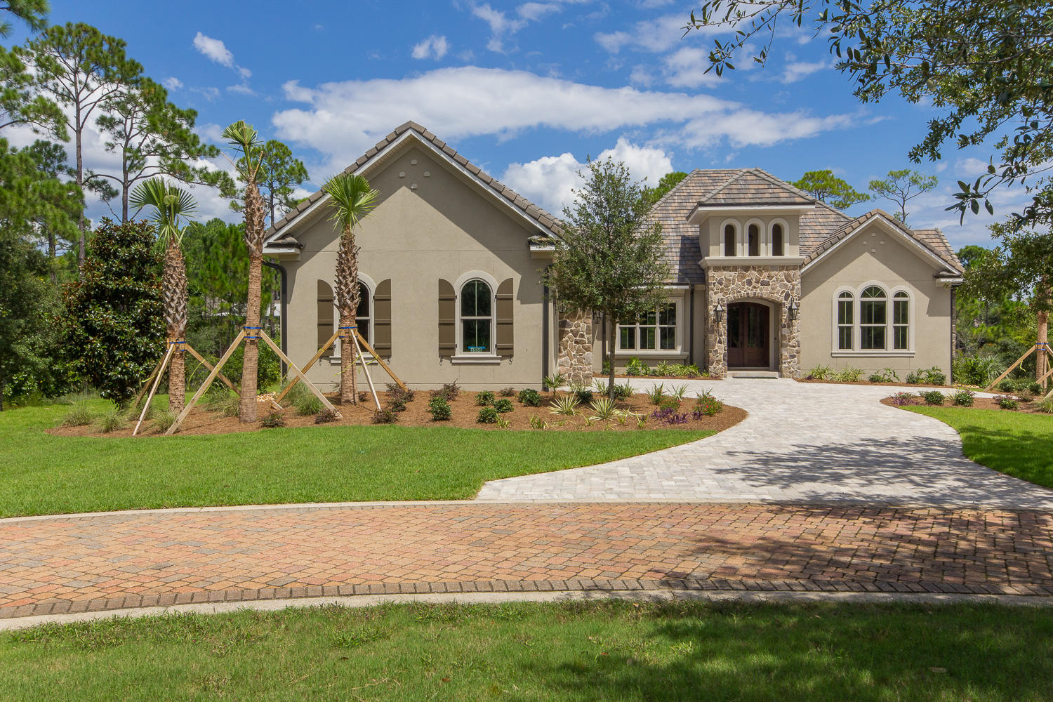 BURNT PINE - Residential