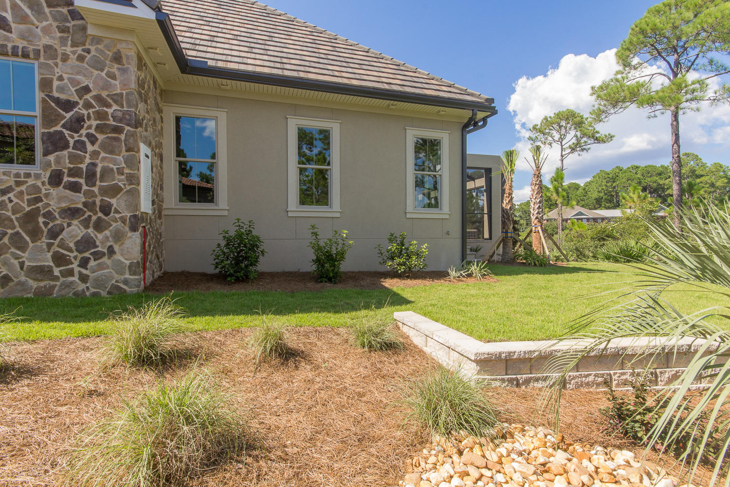 BURNT PINE - Residential