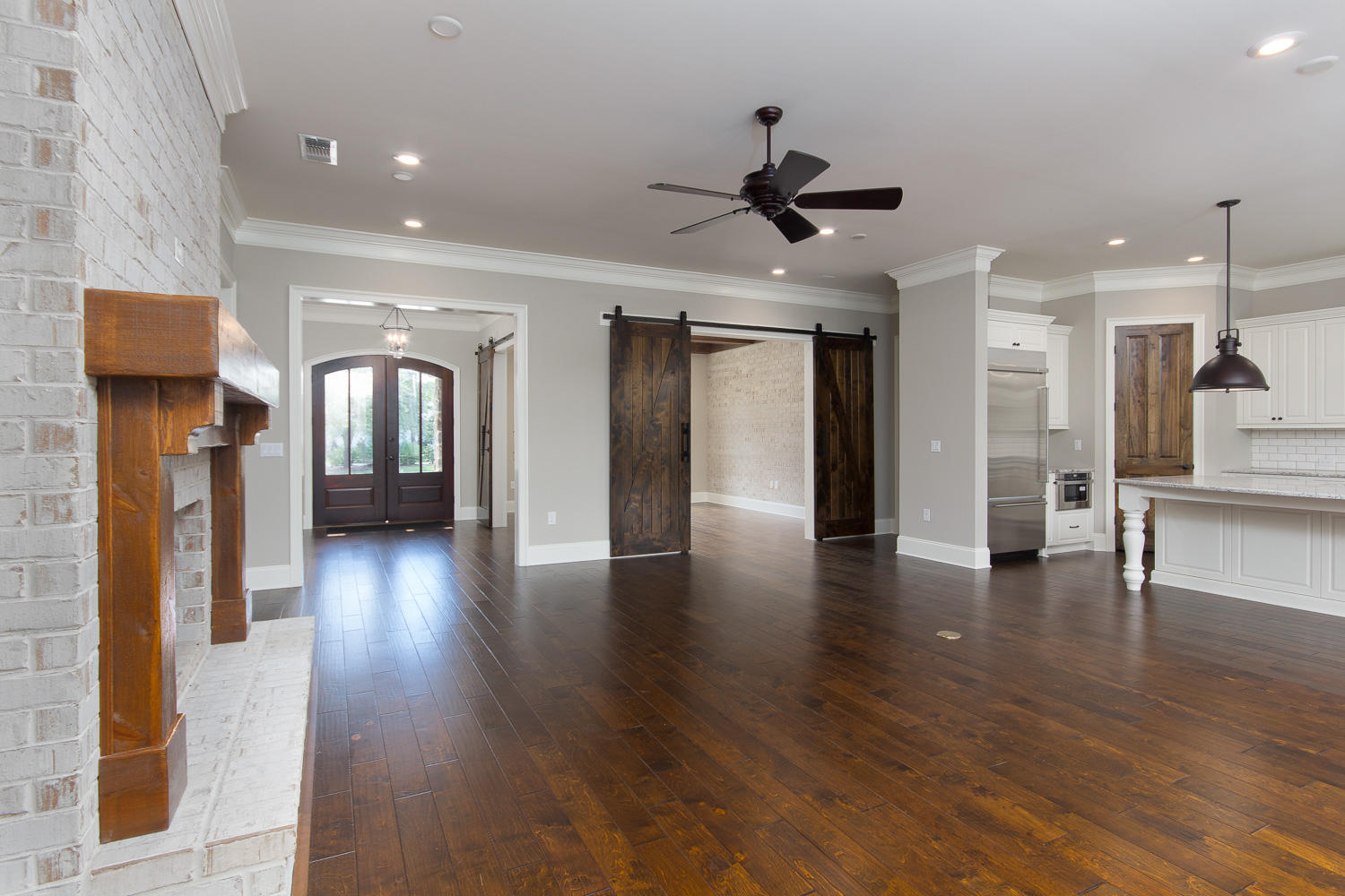 BURNT PINE - Residential