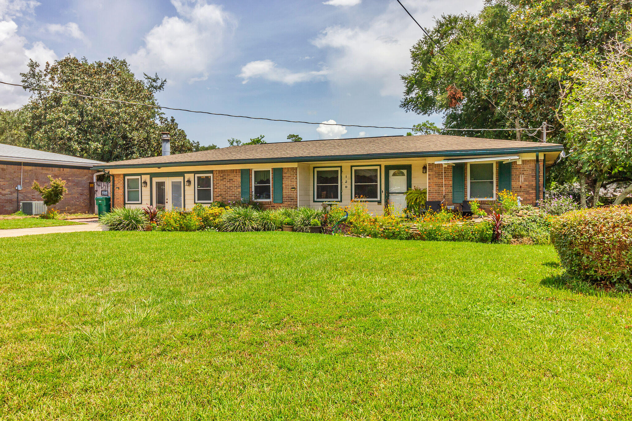 Amazing cul-de-sac location in the center of Niceville! Seller to install a new roof. This home has curb appeal with its beautiful front yard and neighborhood sidewalks. Sit on the shaded front porch and enjoy the flagstone waterfall. Yard maintenance is a breeze with the sprinkler system and well pump. Back yard boasts an 8x8 storage shed and a putting green! There is room for everyone to have their own space in this home. Three bedrooms a formal living room and dining area, an office plus a huge bonus room with a fireplace. Plenty of storage throughout the house. Kitchen offer s upgraded 42'' cabinets with pullout shelves, spice rack, lazy Susan, pantry, a reverse osmosis water purification system along with stainless steel appliances