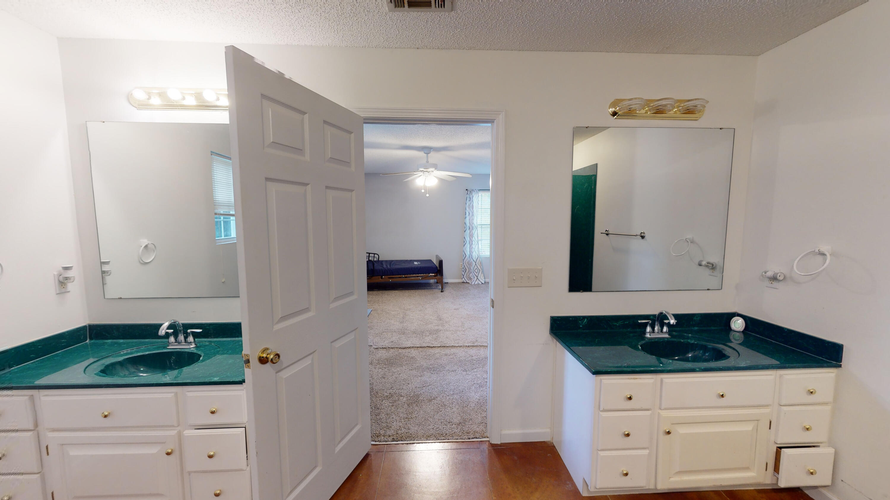 FLORIDALE BEACH - Residential