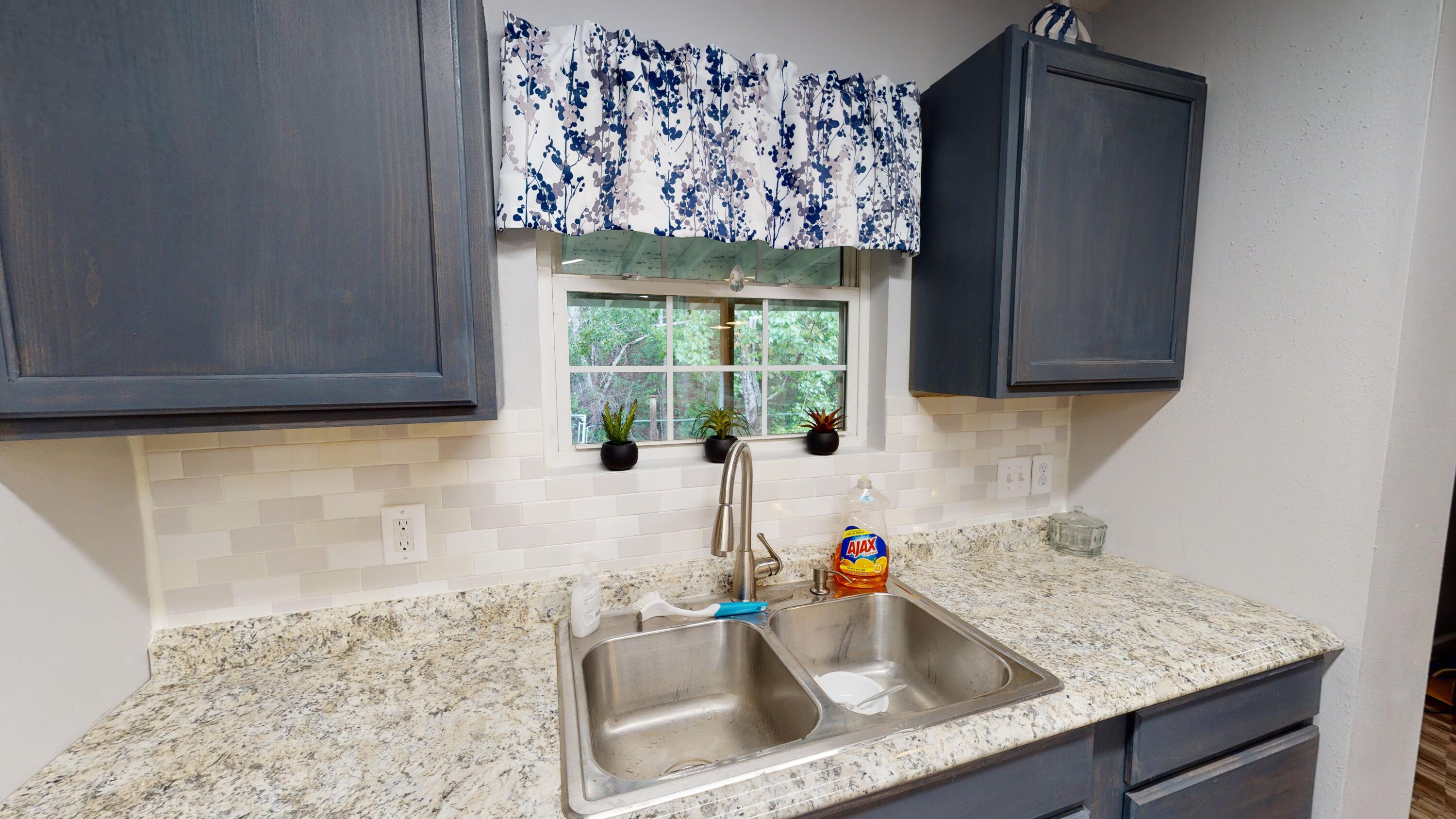 FLORIDALE BEACH - Residential