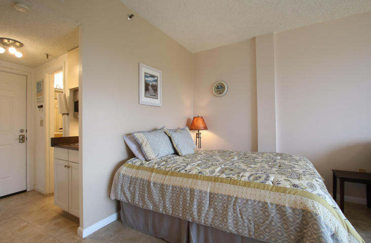 PIRATES BAY PH 1 - Residential