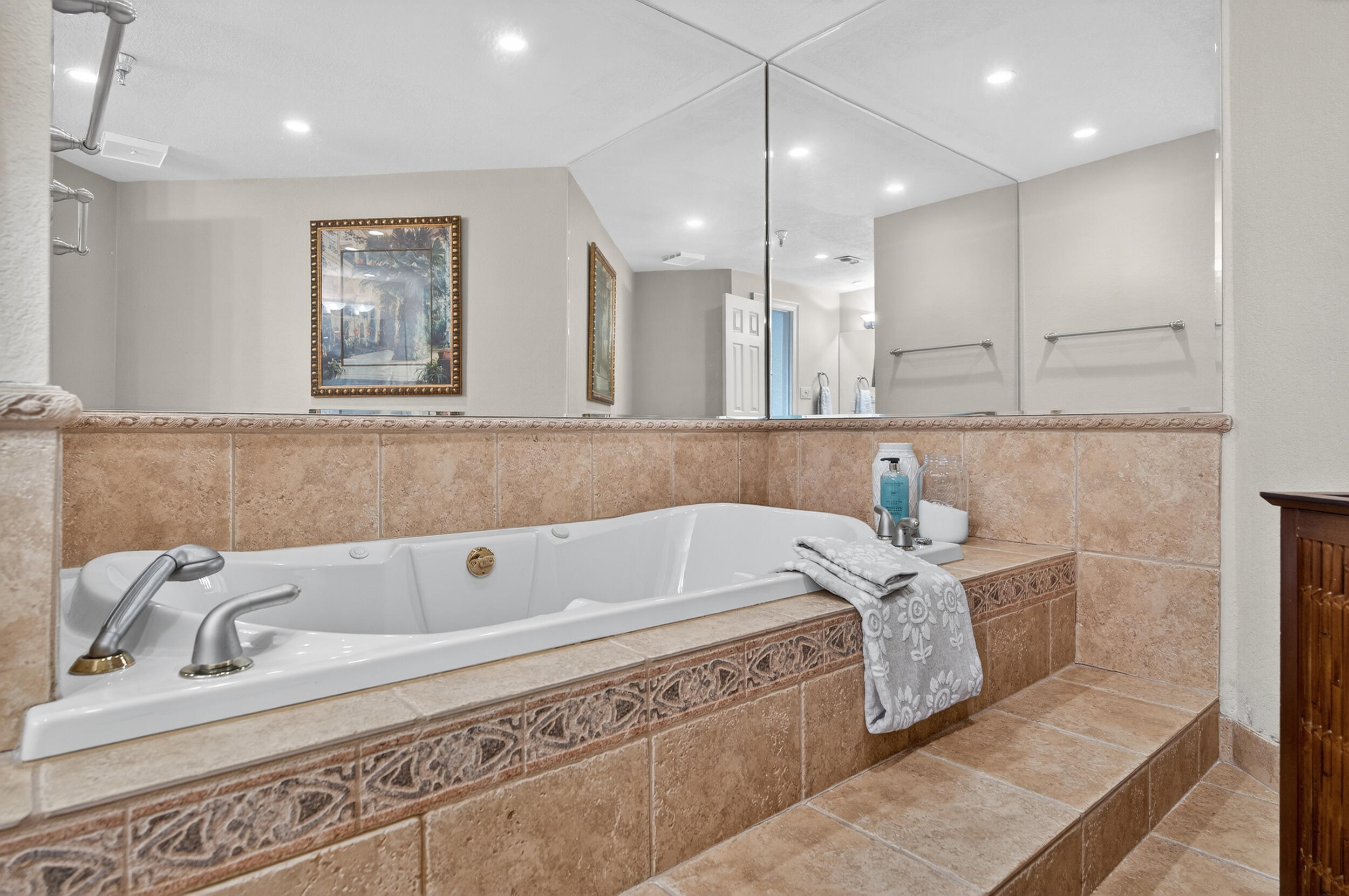 DESTIN YACHT CLUB - Residential