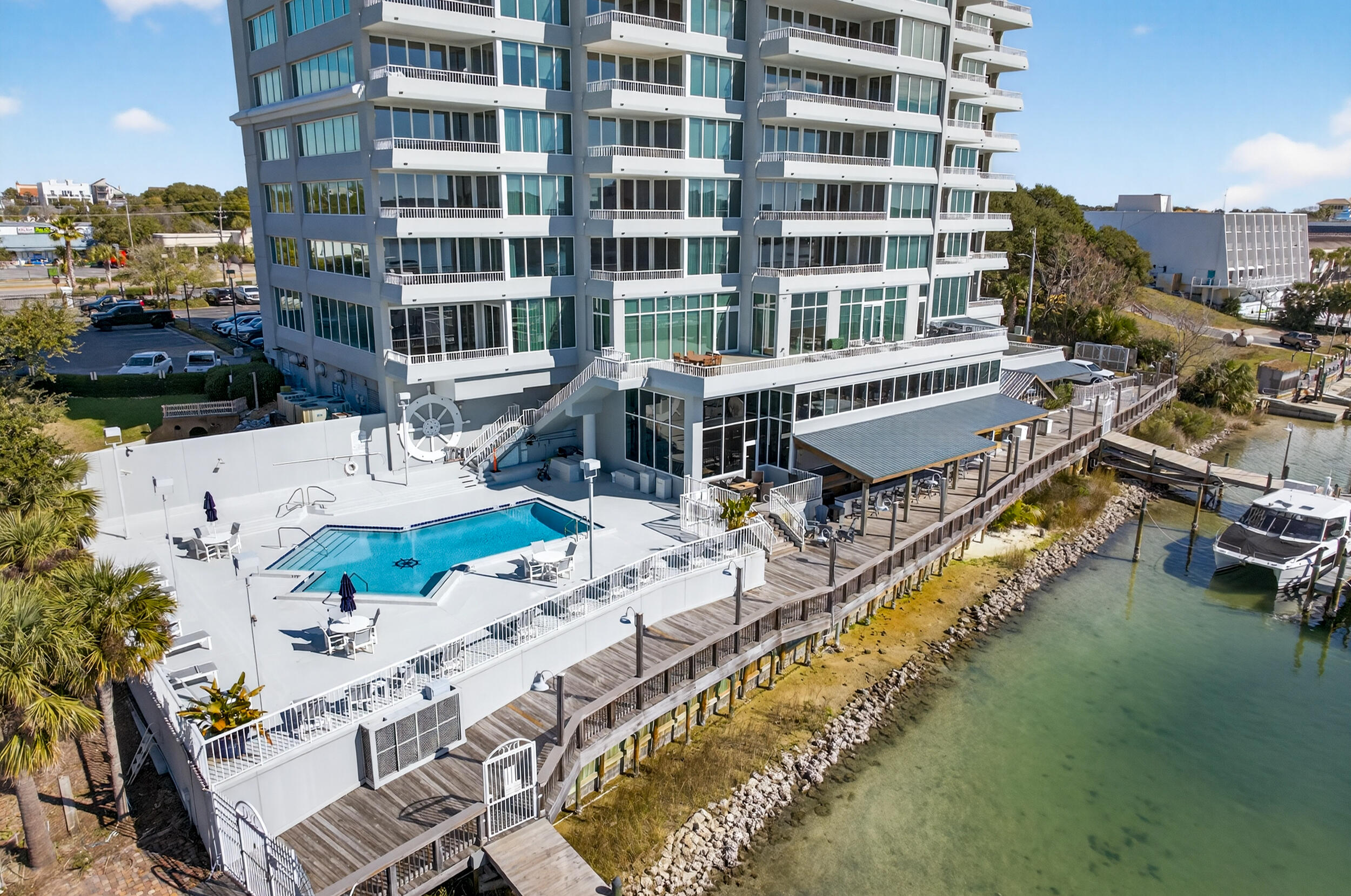 DESTIN YACHT CLUB - Residential