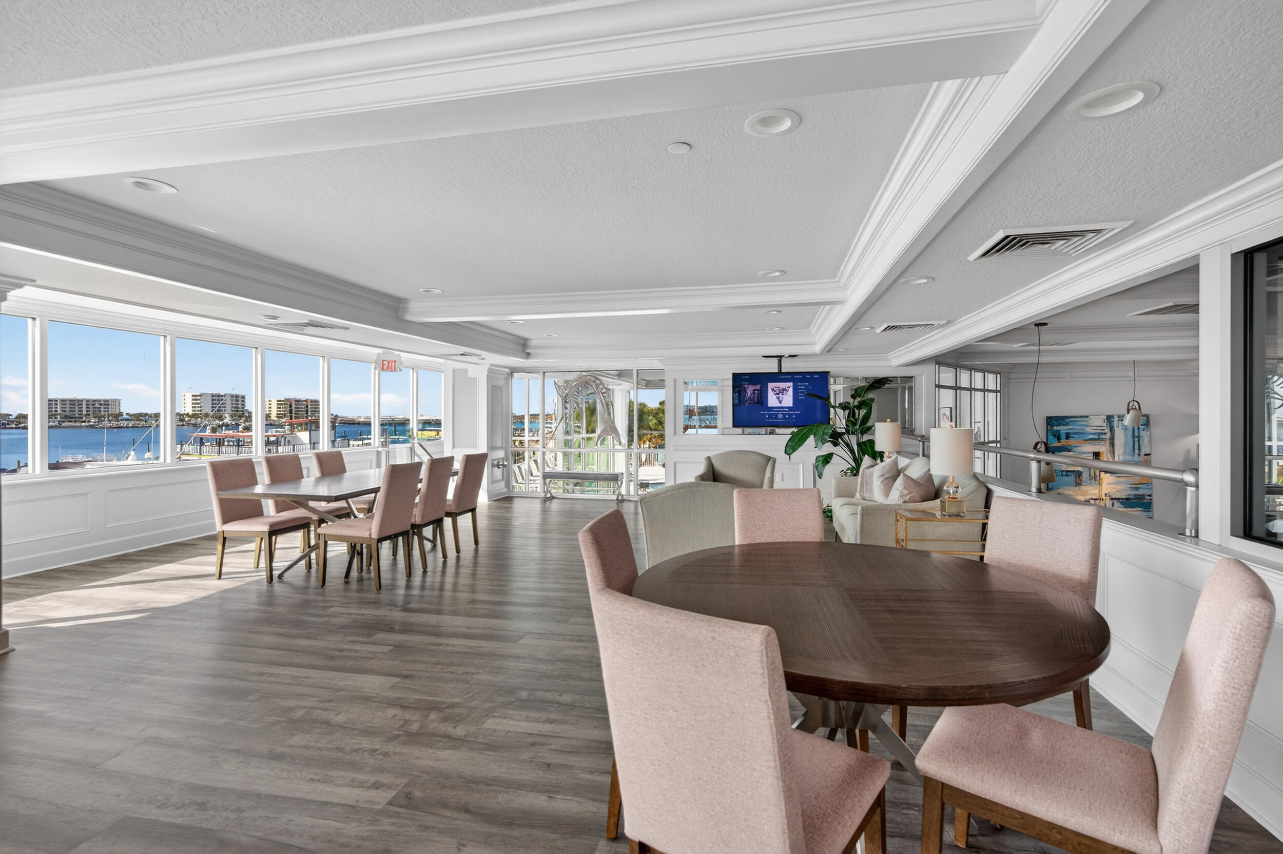 DESTIN YACHT CLUB - Residential