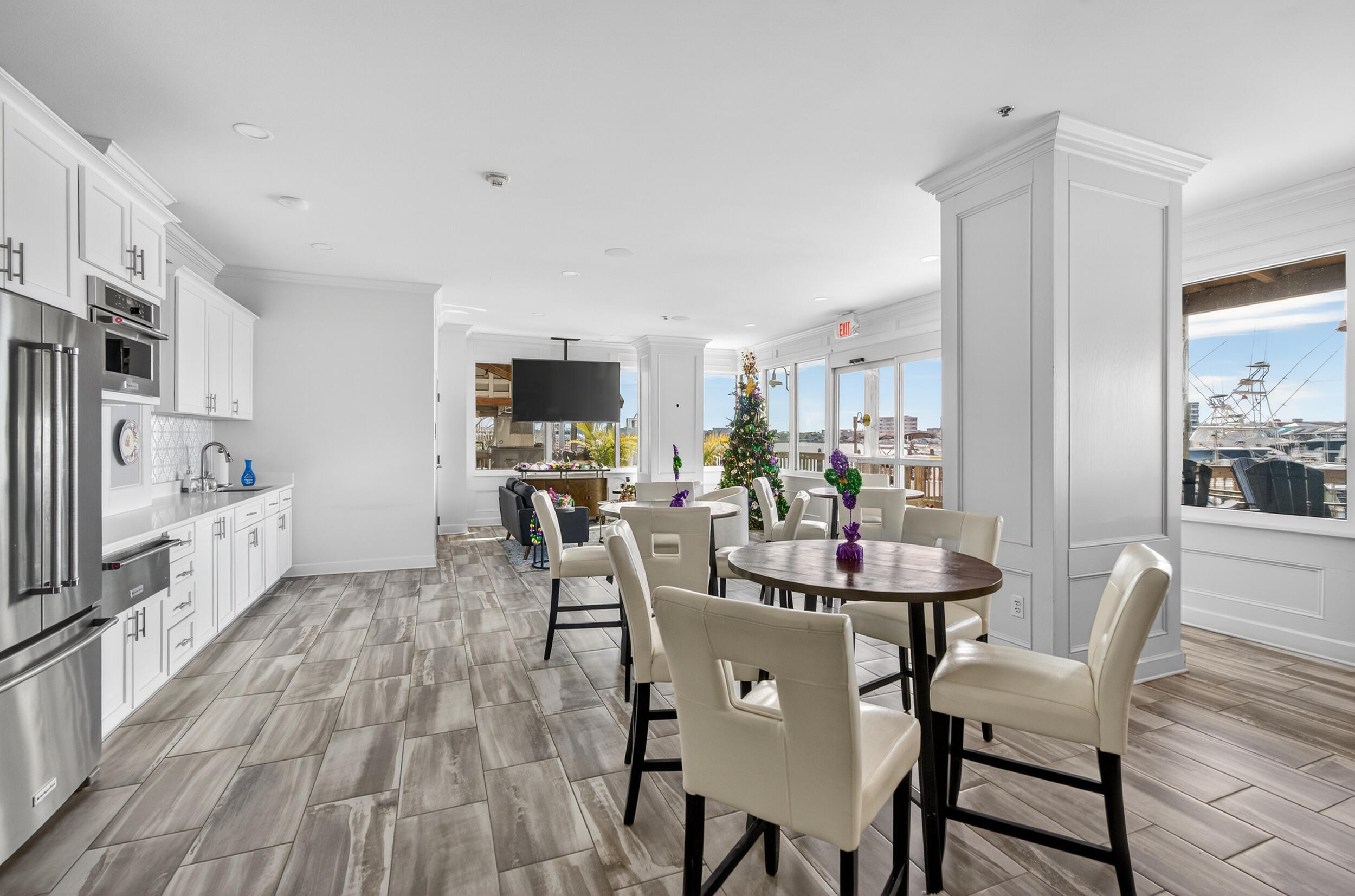 DESTIN YACHT CLUB - Residential