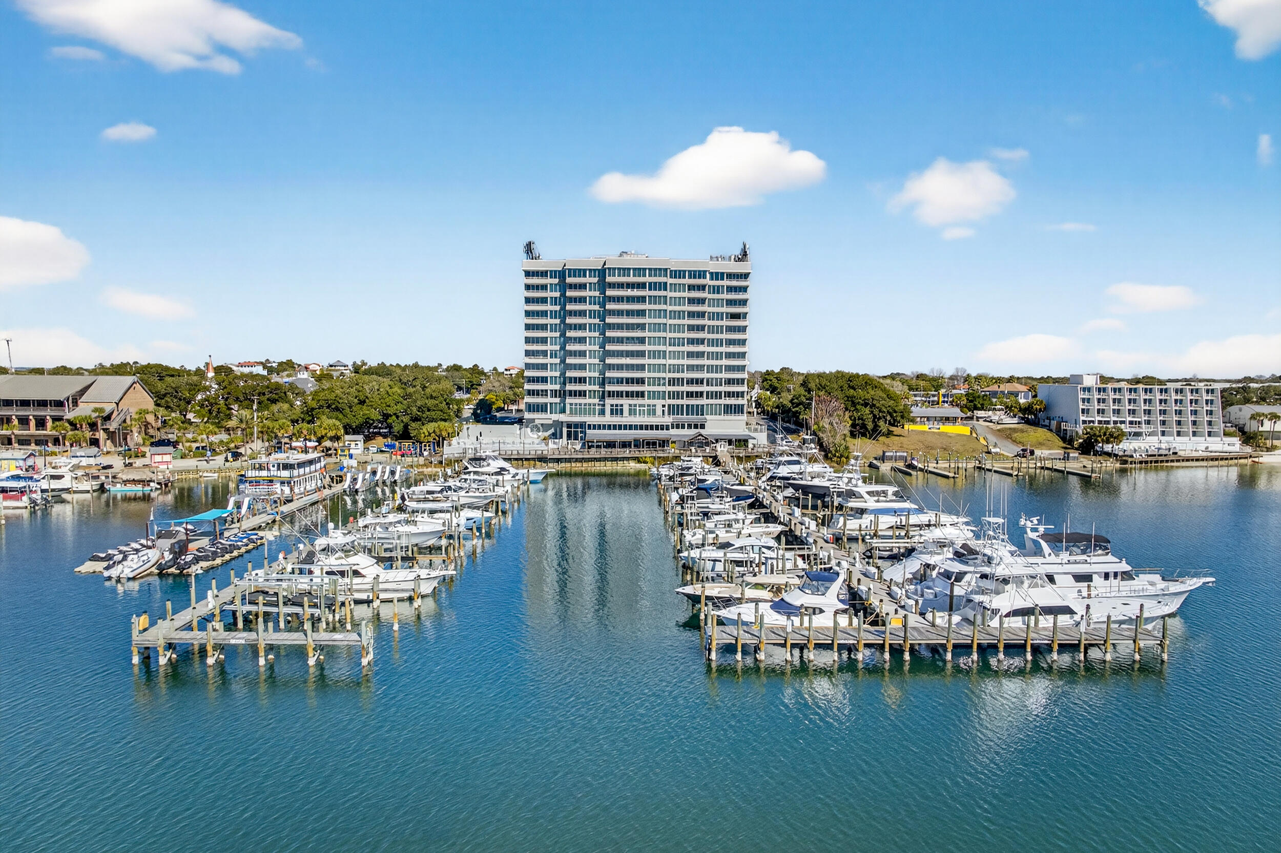 DESTIN YACHT CLUB - Residential
