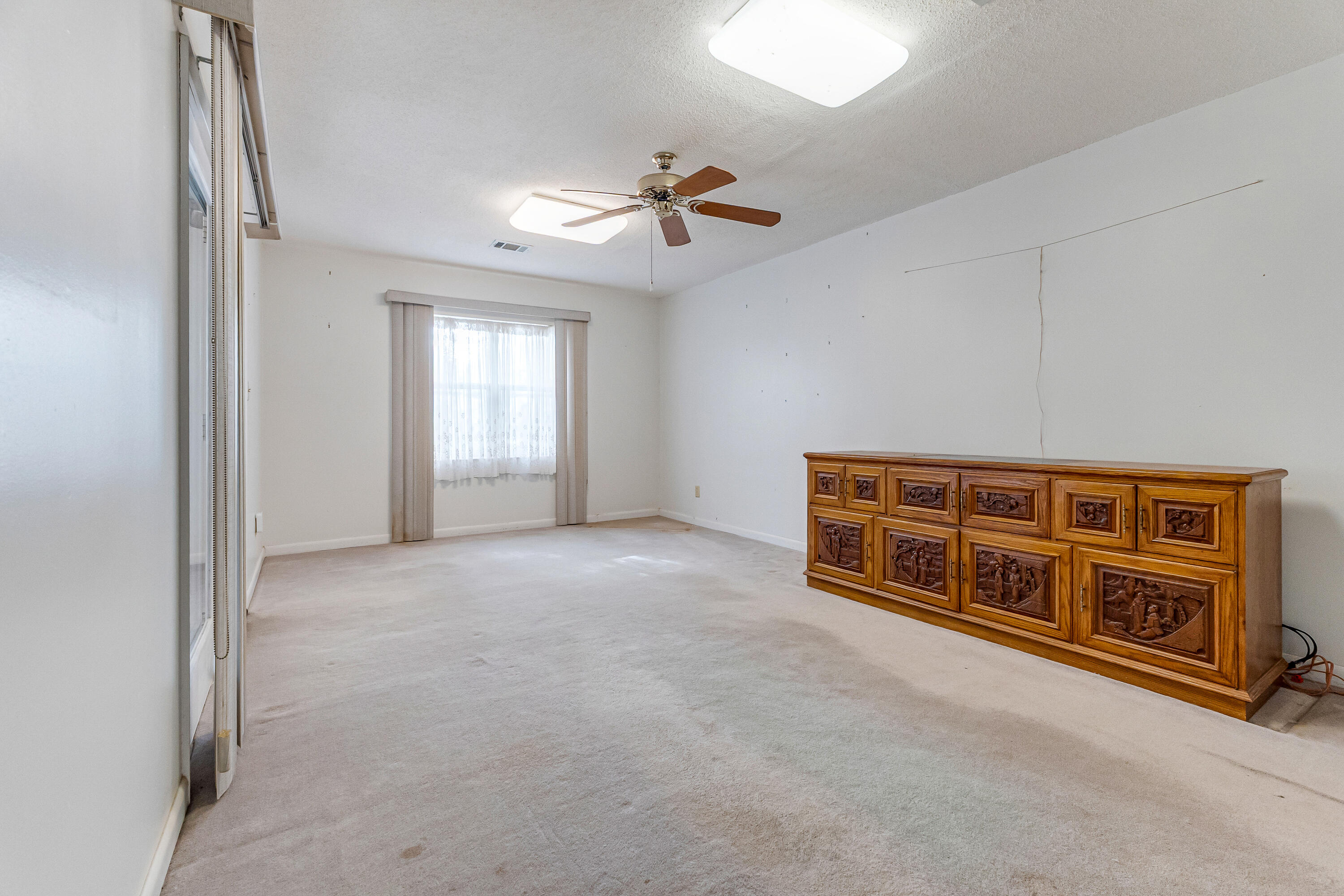 PINECREST HILLS - Residential